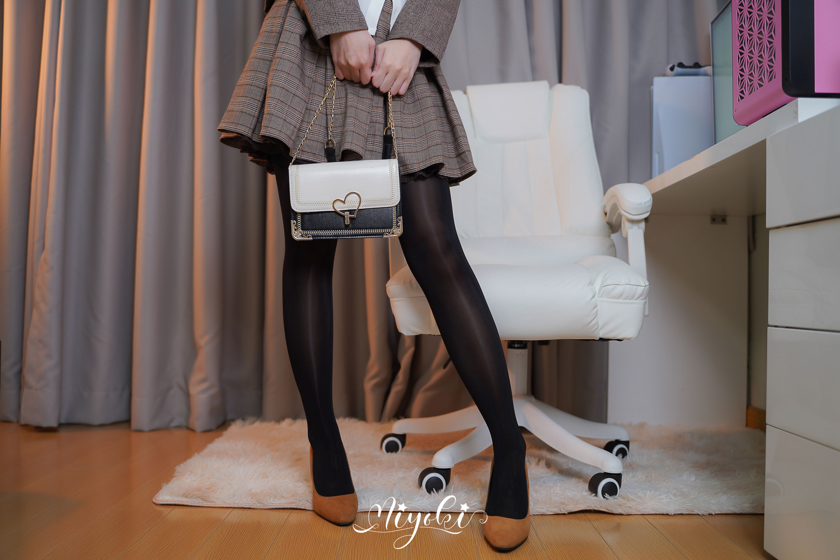 铃木美咲 福利 - 美人女教师想和我谈恋爱？骗人的吧！第二话/(45P)