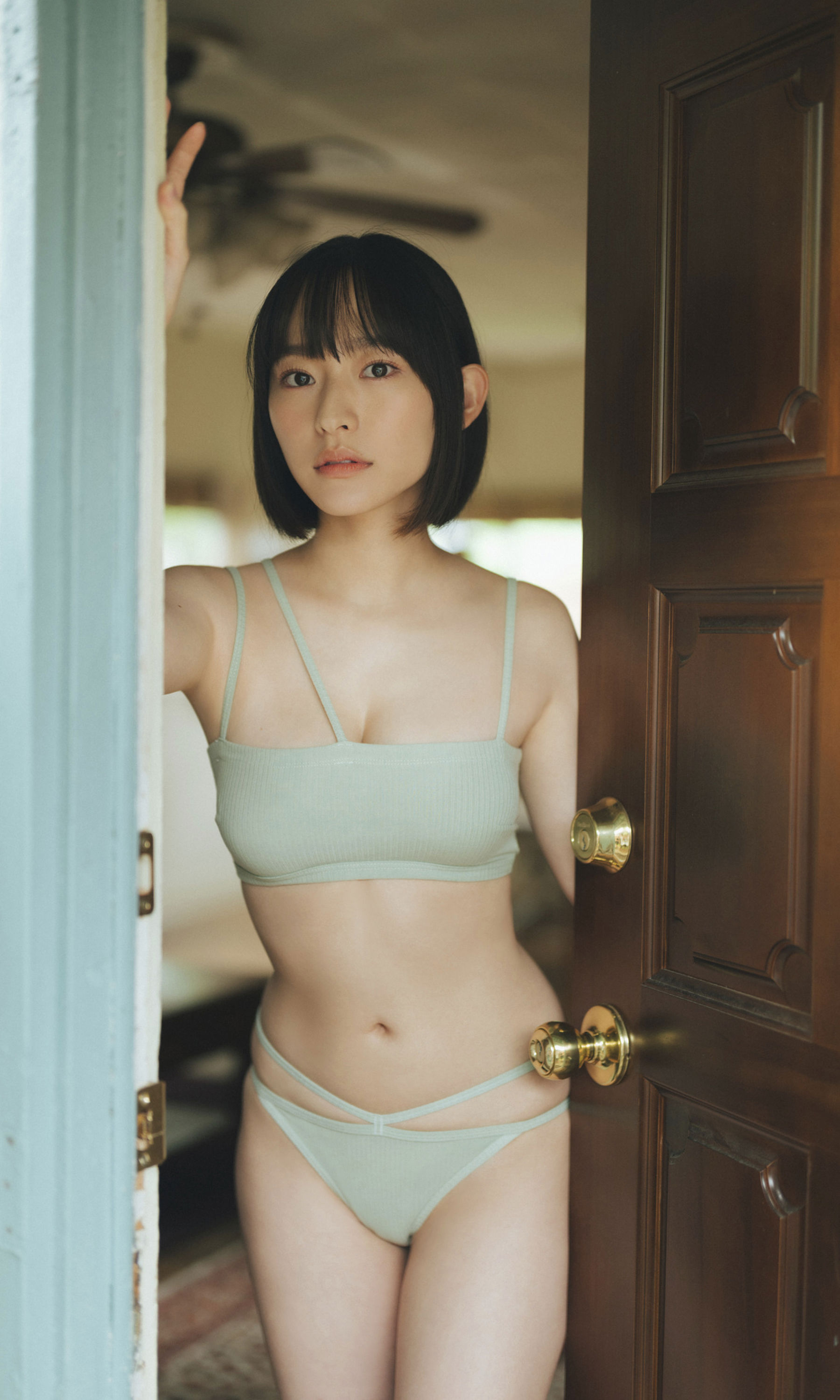 高崎かなみ - 明日も明後日も/(62P)