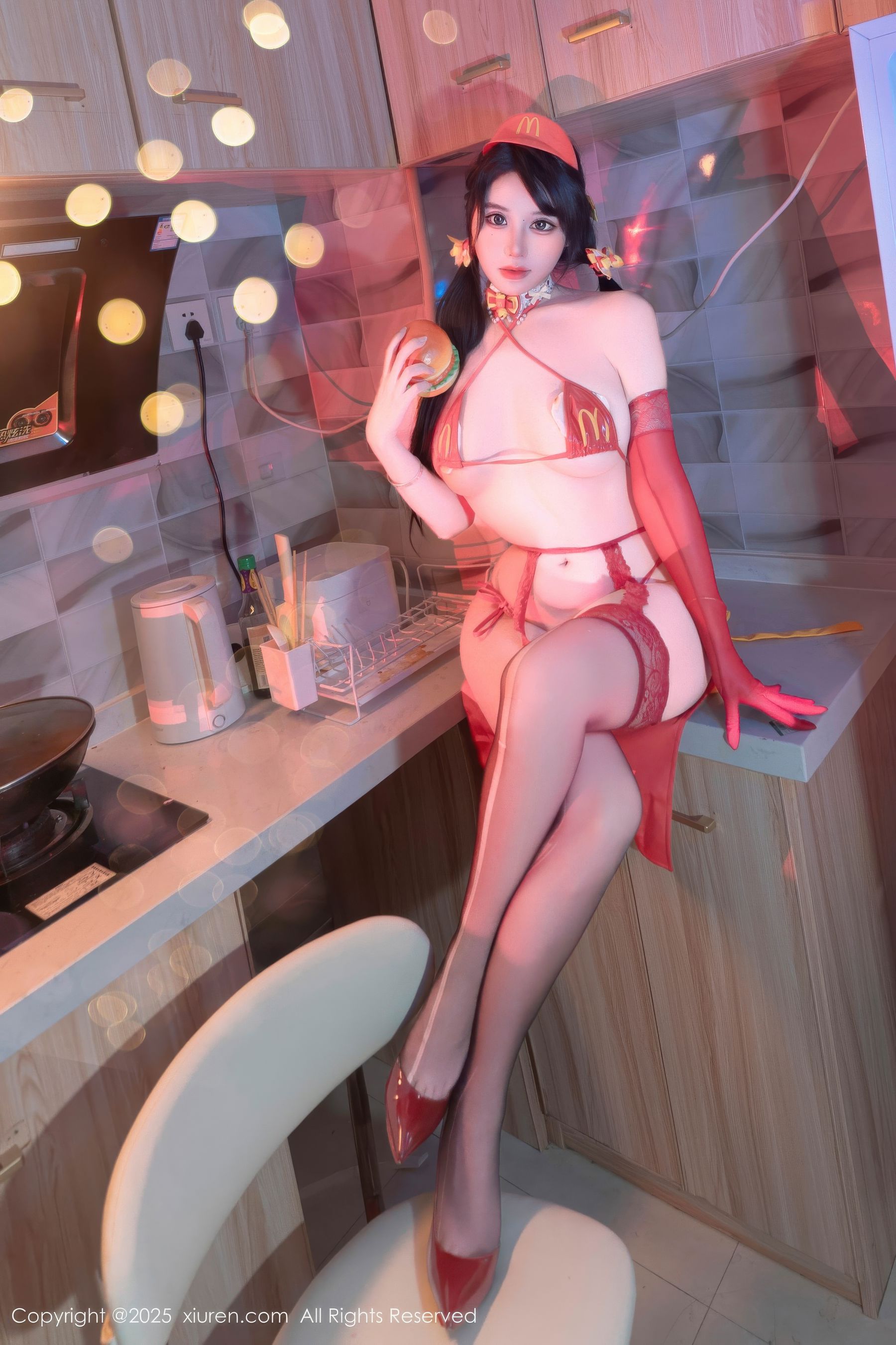 [秀人XiuRen] 2025.12.25 No.11154 汐汐爱吃草莓/(78P)