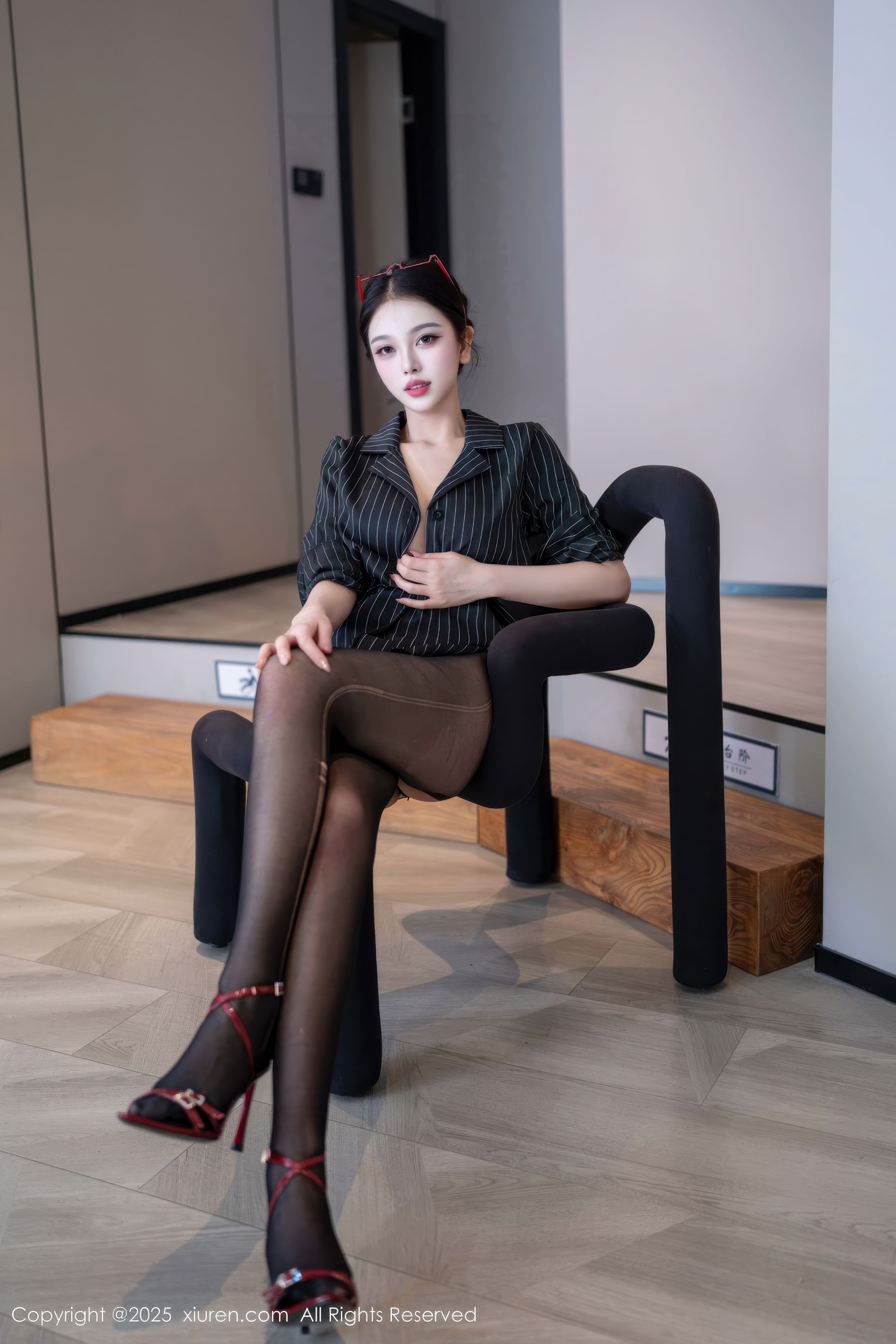 [秀人XiuRen] 2025.12.26 No.11160 诺诺子/(76P)