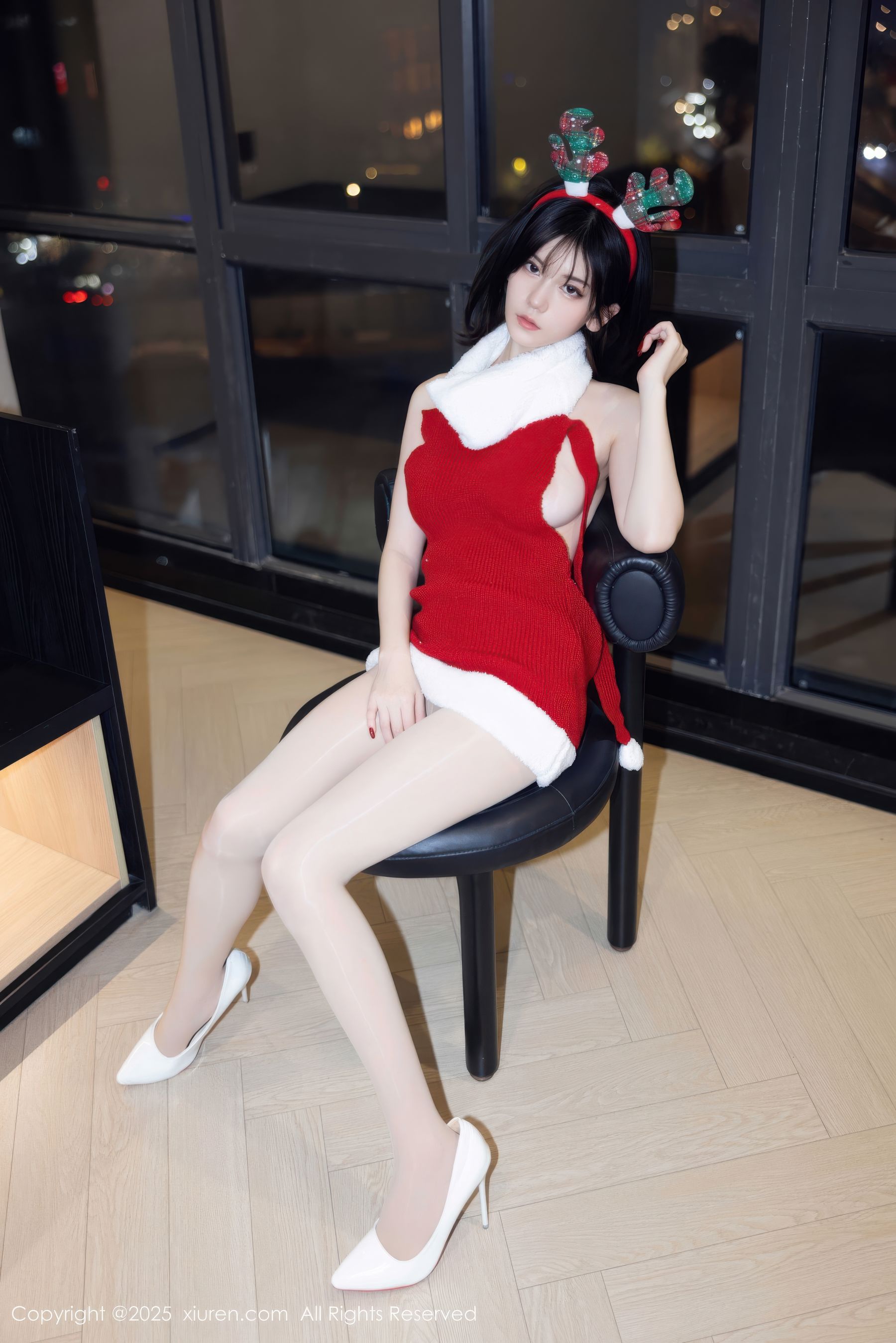 [秀人XiuRen] 2025.12.25 No.11158 凌七七/(86P)