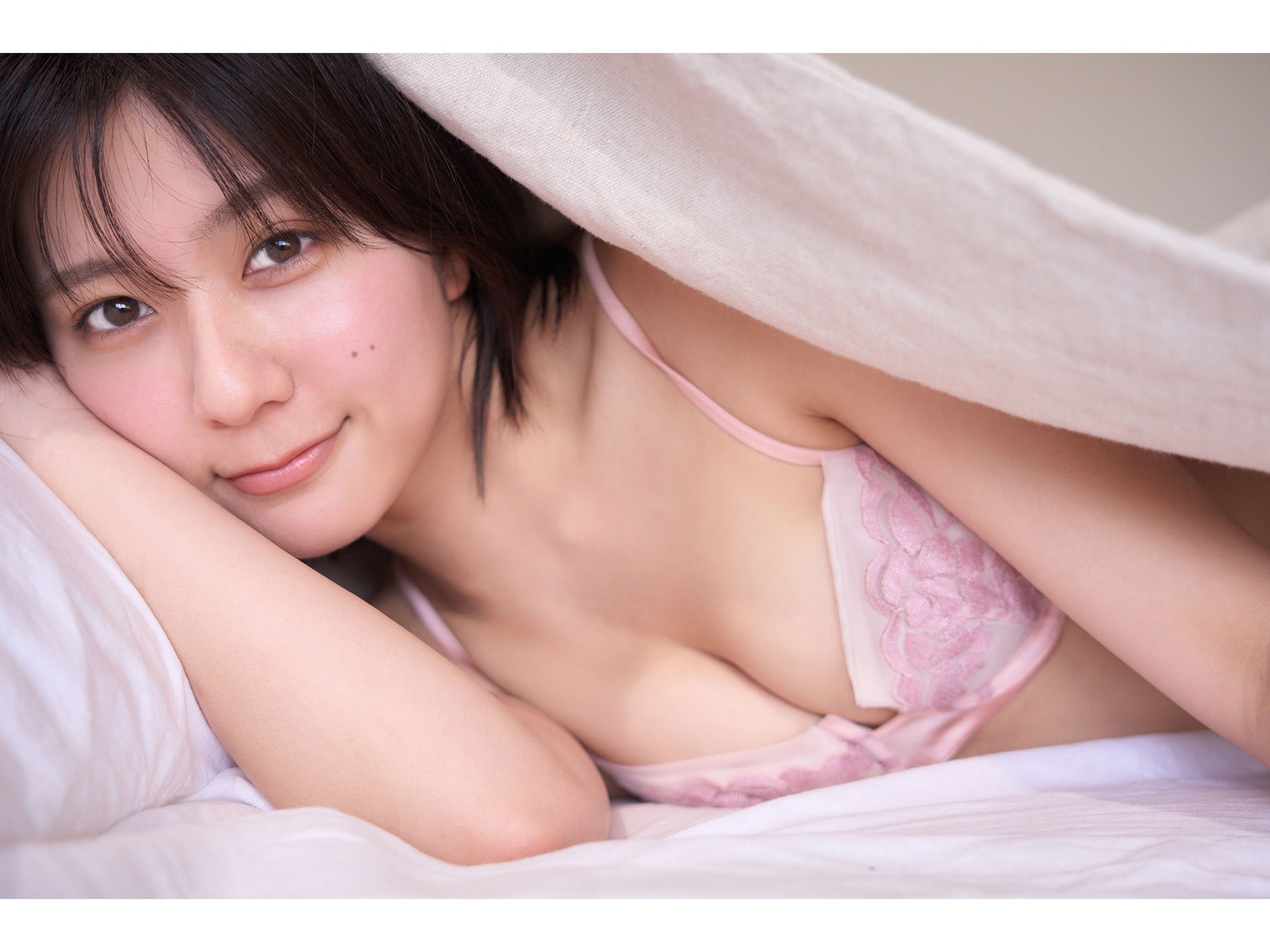 清水麻璃亜 - まりあさん、見せすぎです！/(87P)