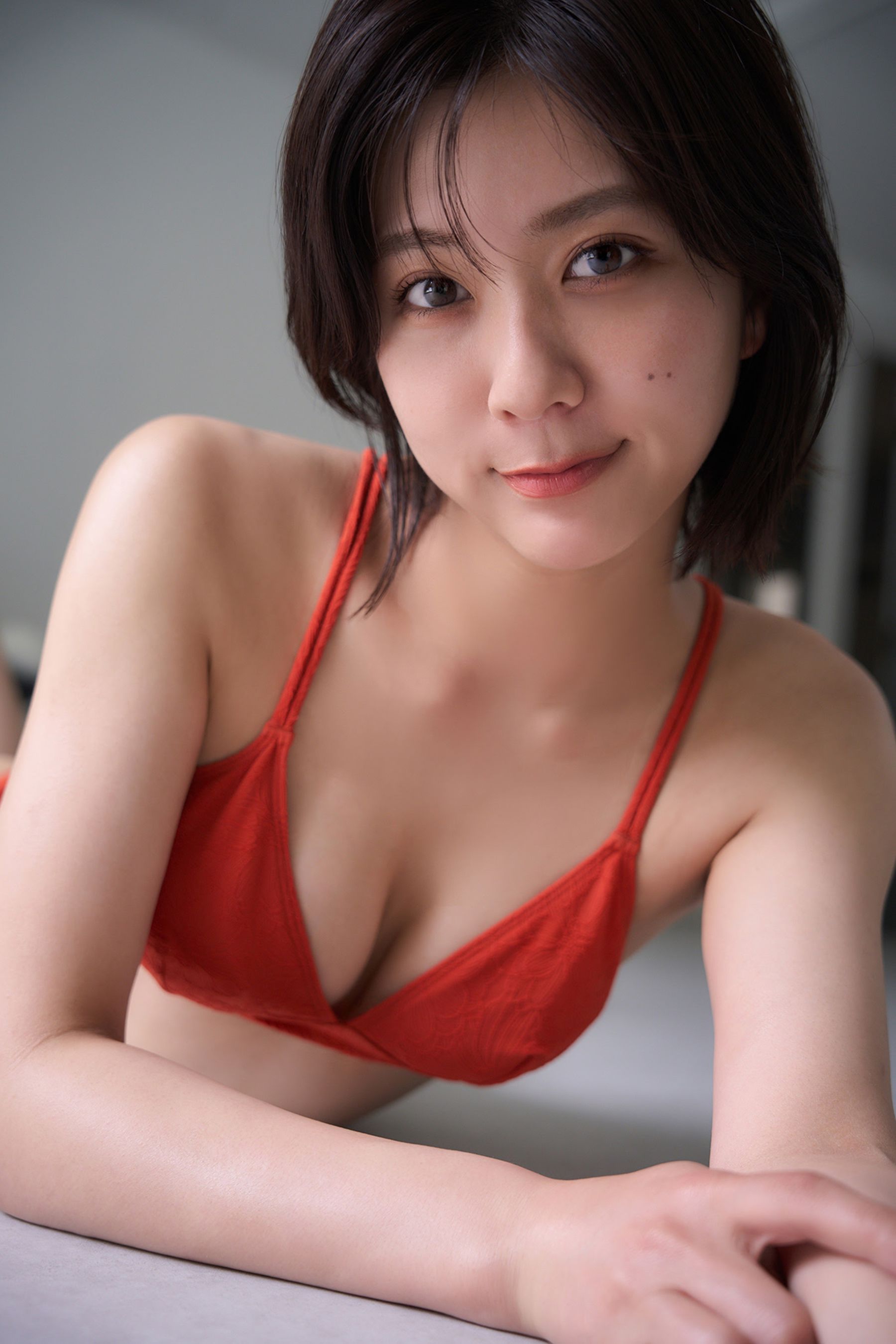 清水麻璃亜 - まりあさん、見せすぎです！/(87P)