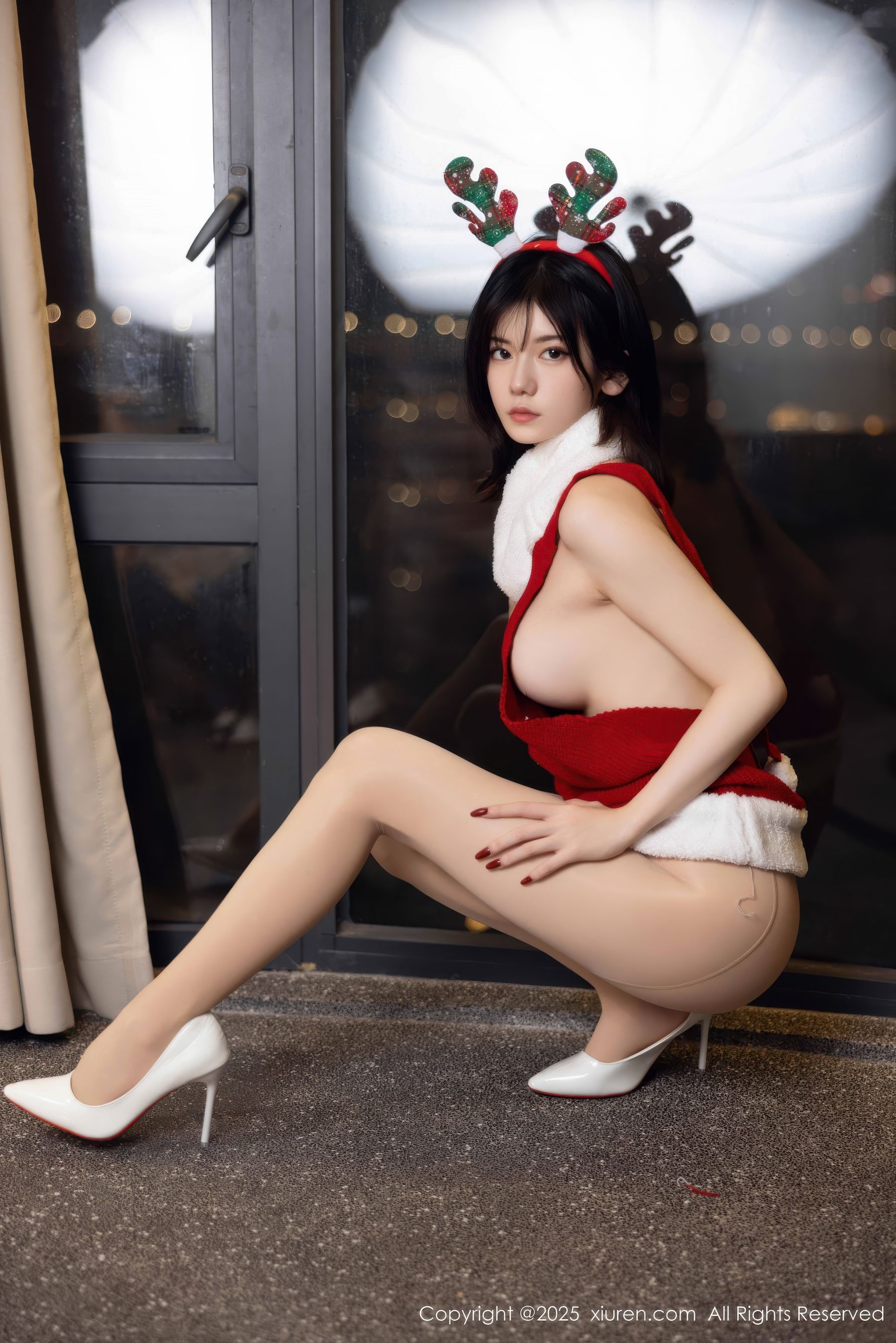[秀人XiuRen] 2025.12.25 No.11158 凌七七/(86P)