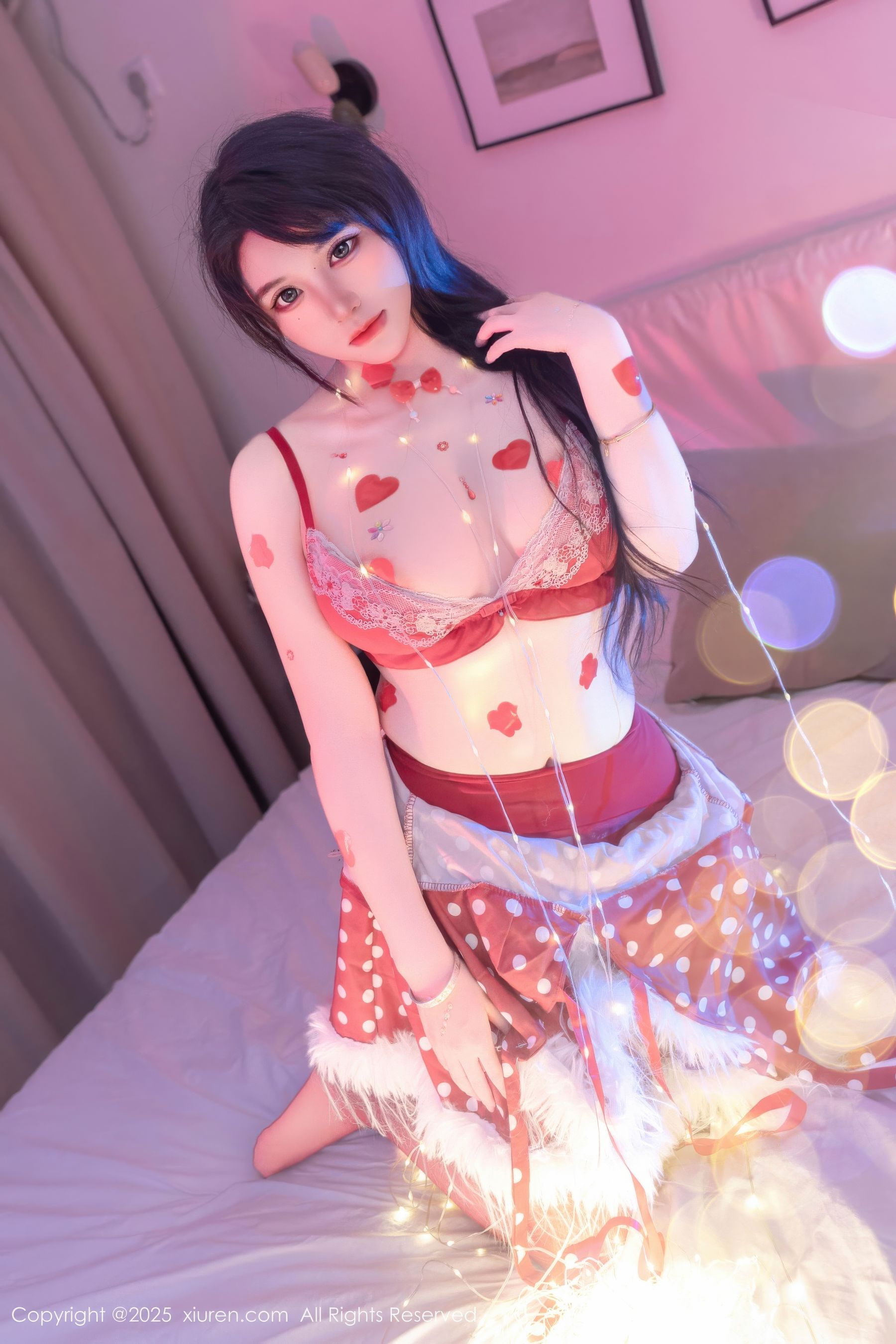 [秀人XiuRen] 2025.12.25 No.11154 汐汐爱吃草莓/(78P)