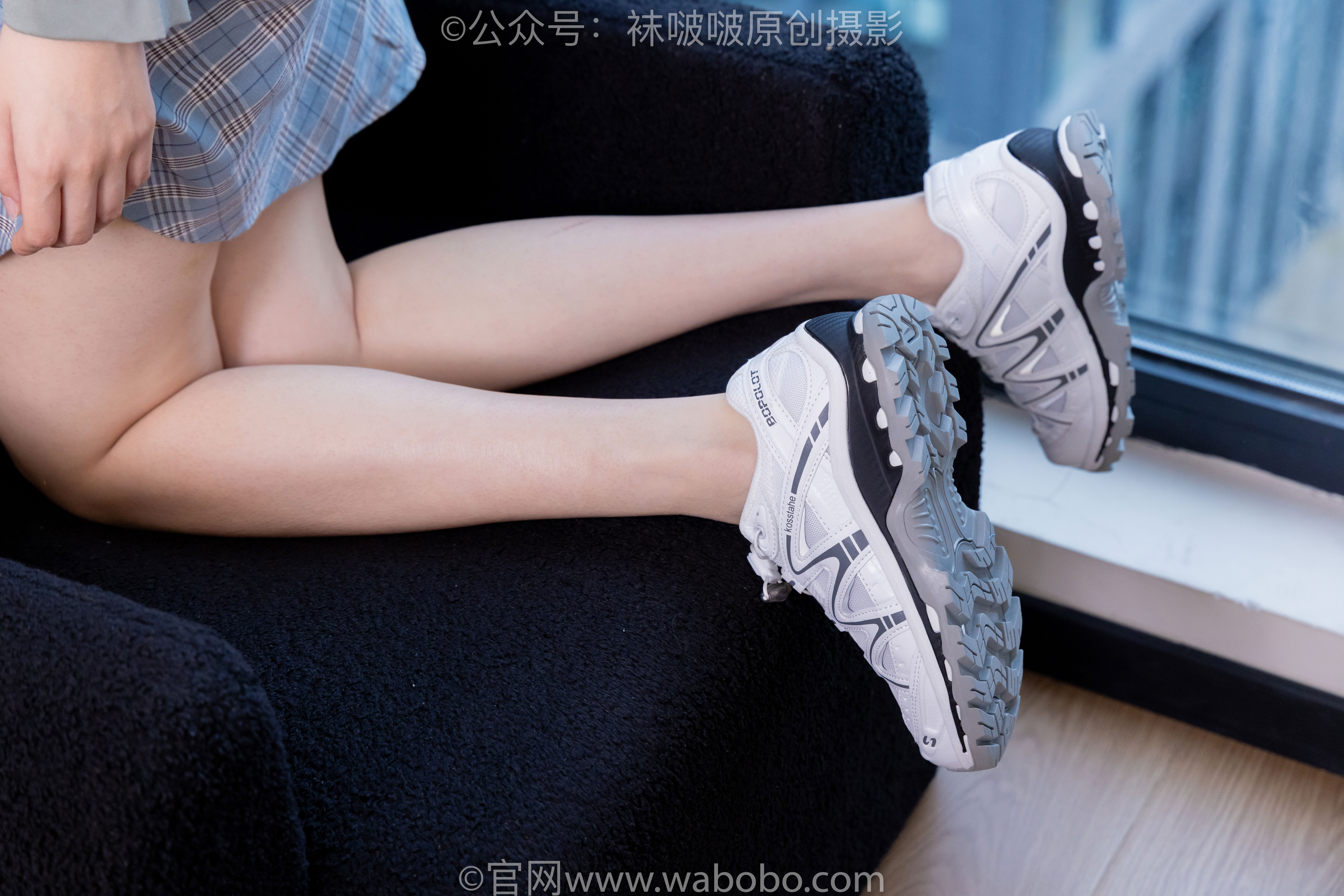 BoBoSocks袜啵啵 No.641 香菜 - 萨洛蒙运动鞋、黑棉袜、短肉丝/(189P)