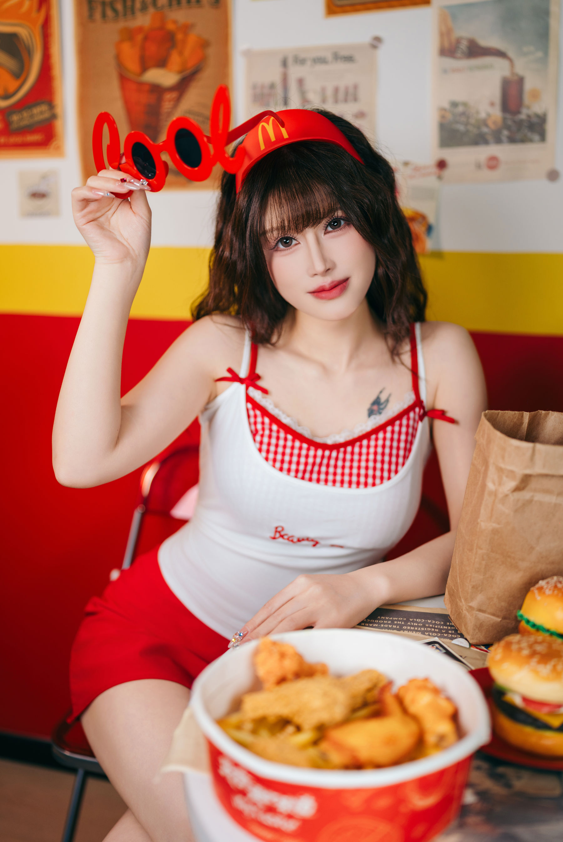 鹿八岁 - 麦门打工日记/(17P)