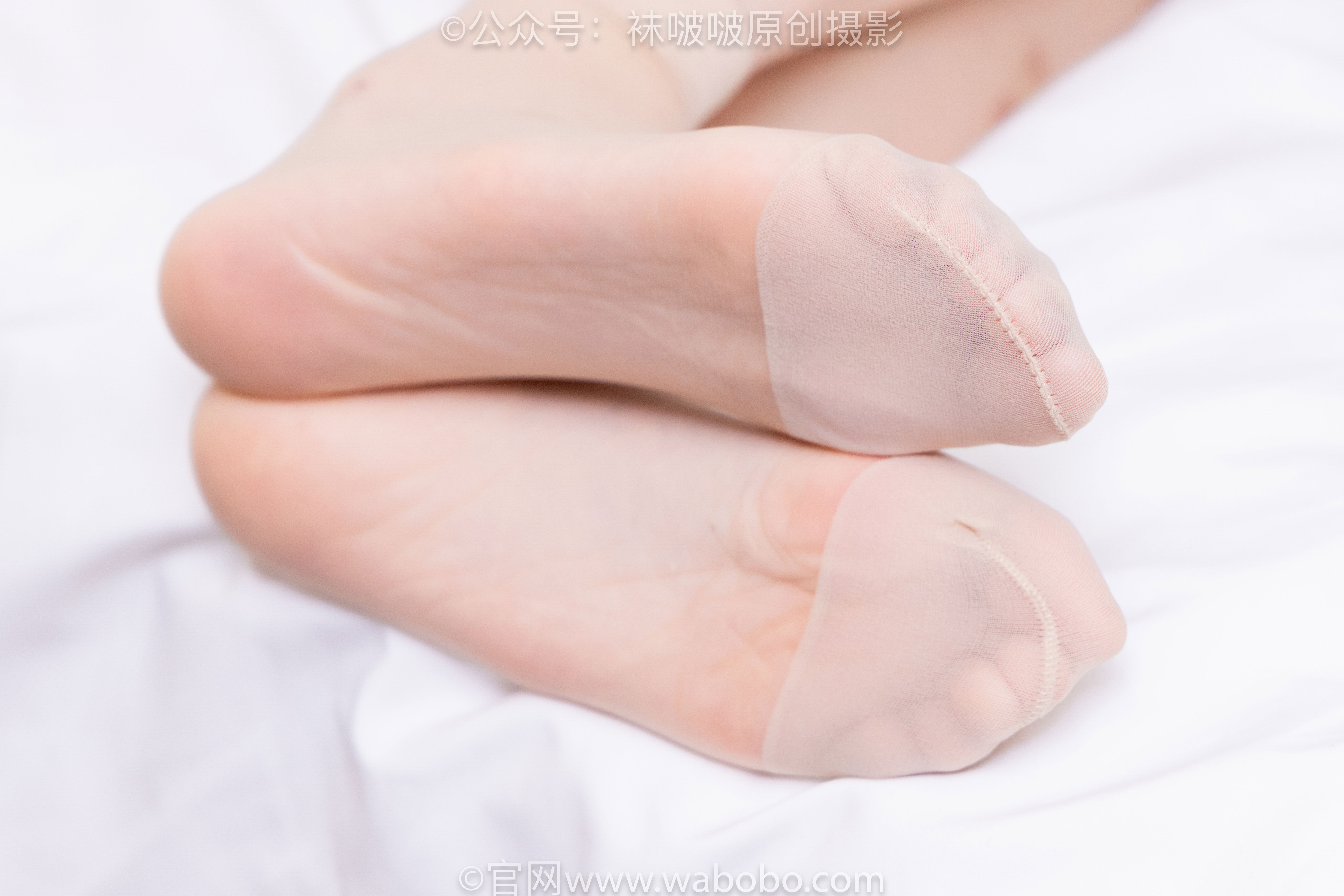 BoBoSocks袜啵啵 No.641 香菜 - 萨洛蒙运动鞋、黑棉袜、短肉丝/(189P)
