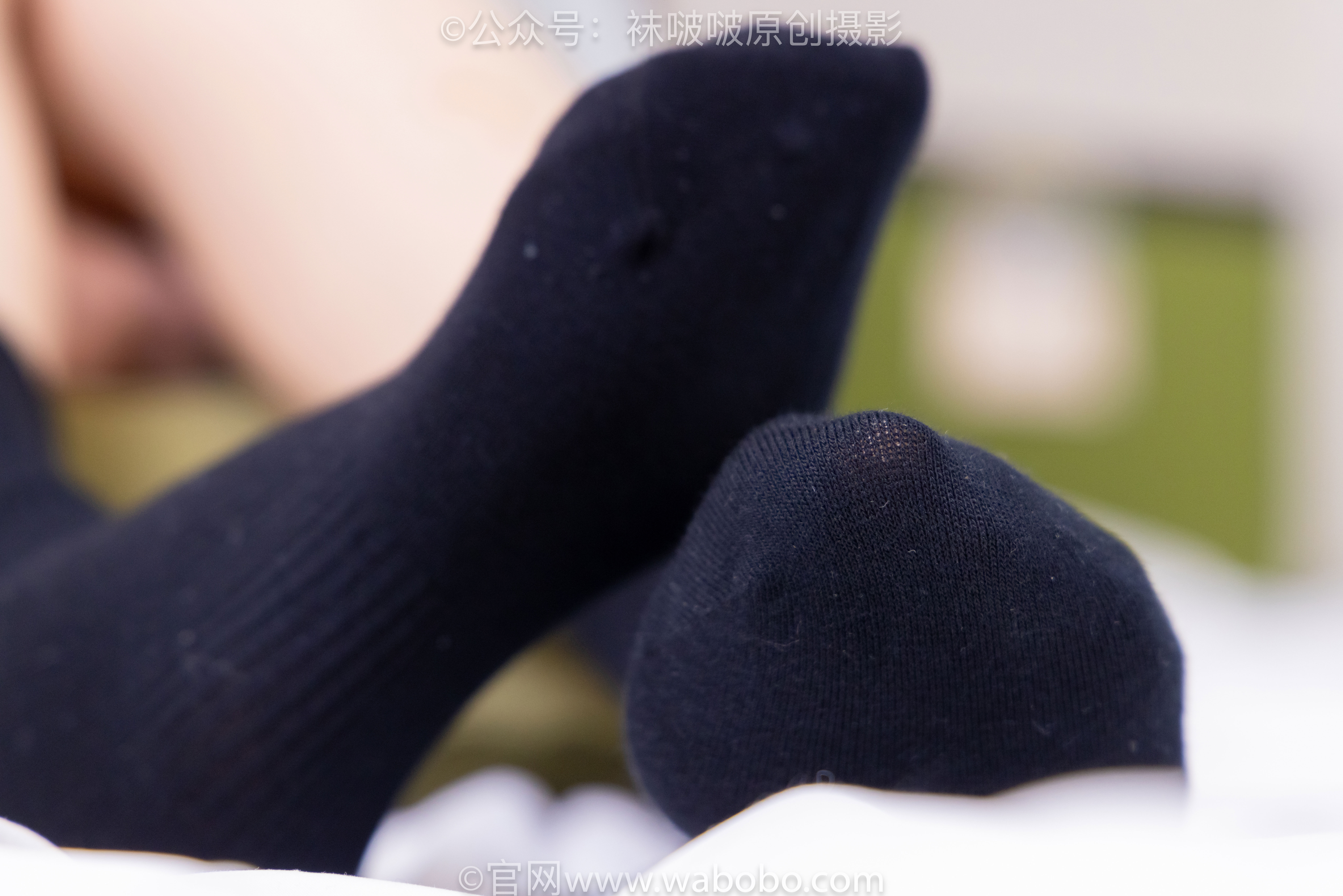 BoBoSocks袜啵啵 No.641 香菜 - 萨洛蒙运动鞋、黑棉袜、短肉丝/(189P)