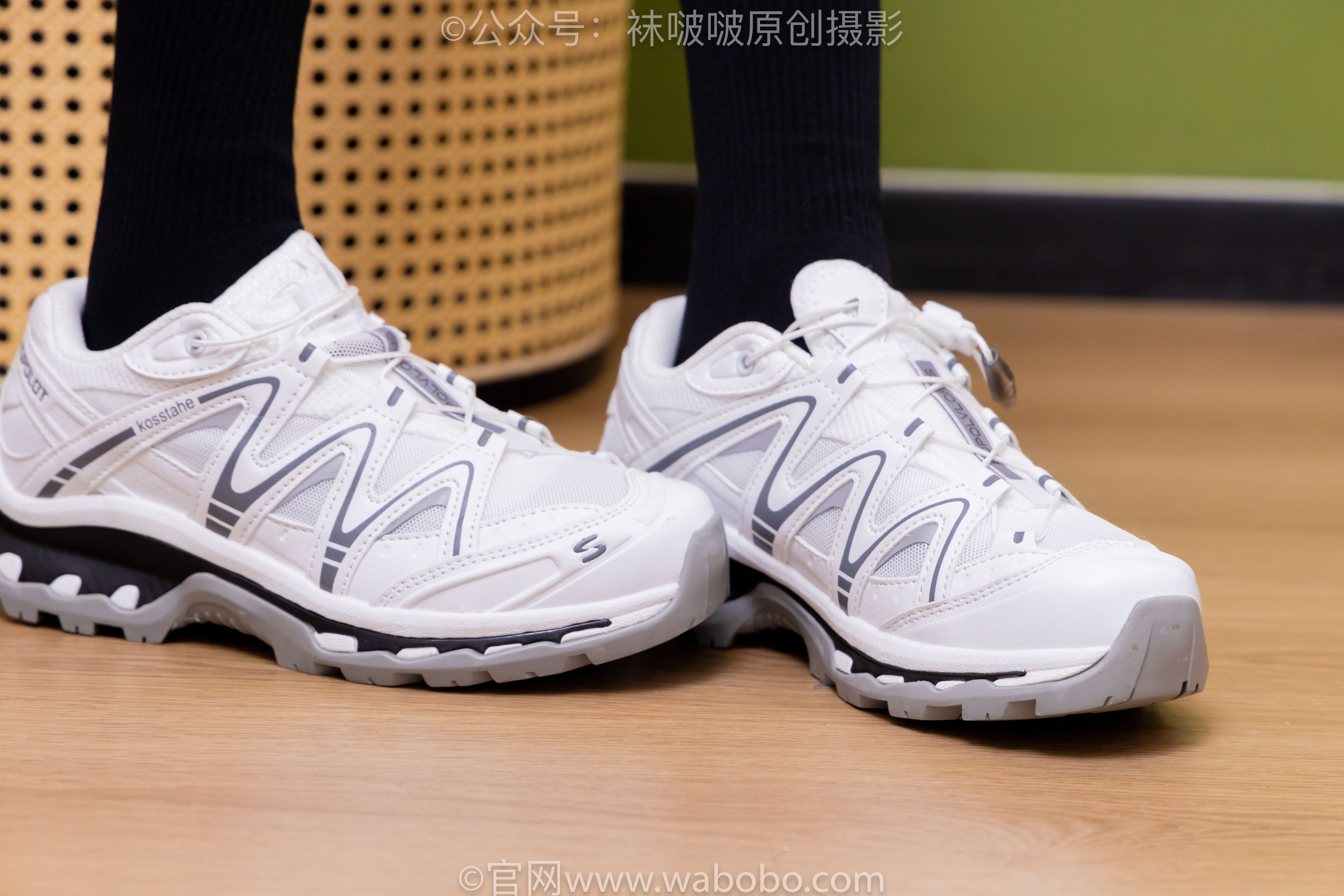 BoBoSocks袜啵啵 No.641 香菜 - 萨洛蒙运动鞋、黑棉袜、短肉丝/(189P)