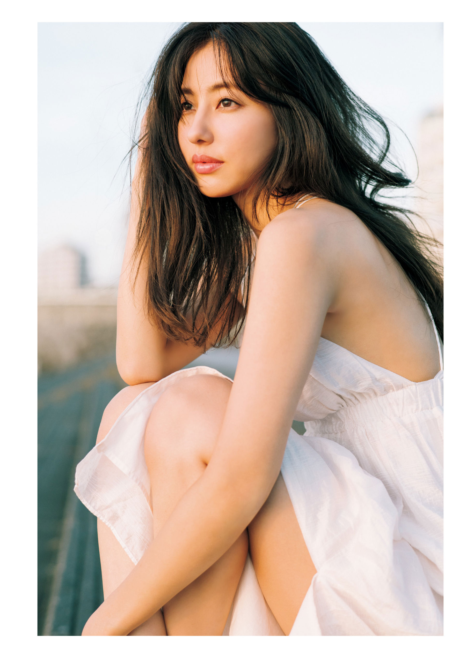 愛甲千笑美 - 会いたくなった？/(129P)