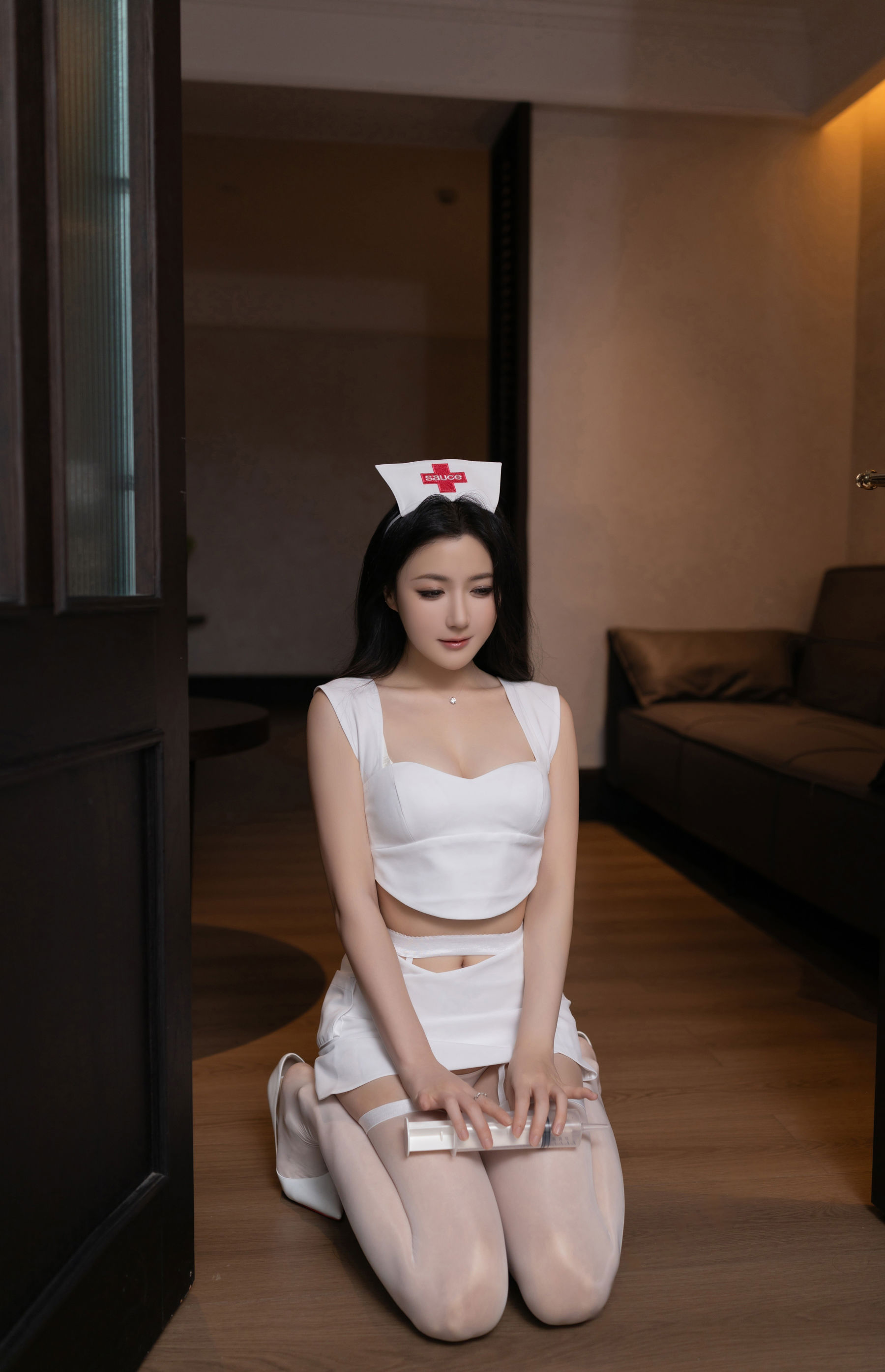 鱼子酱 - 白色护士/(120P)