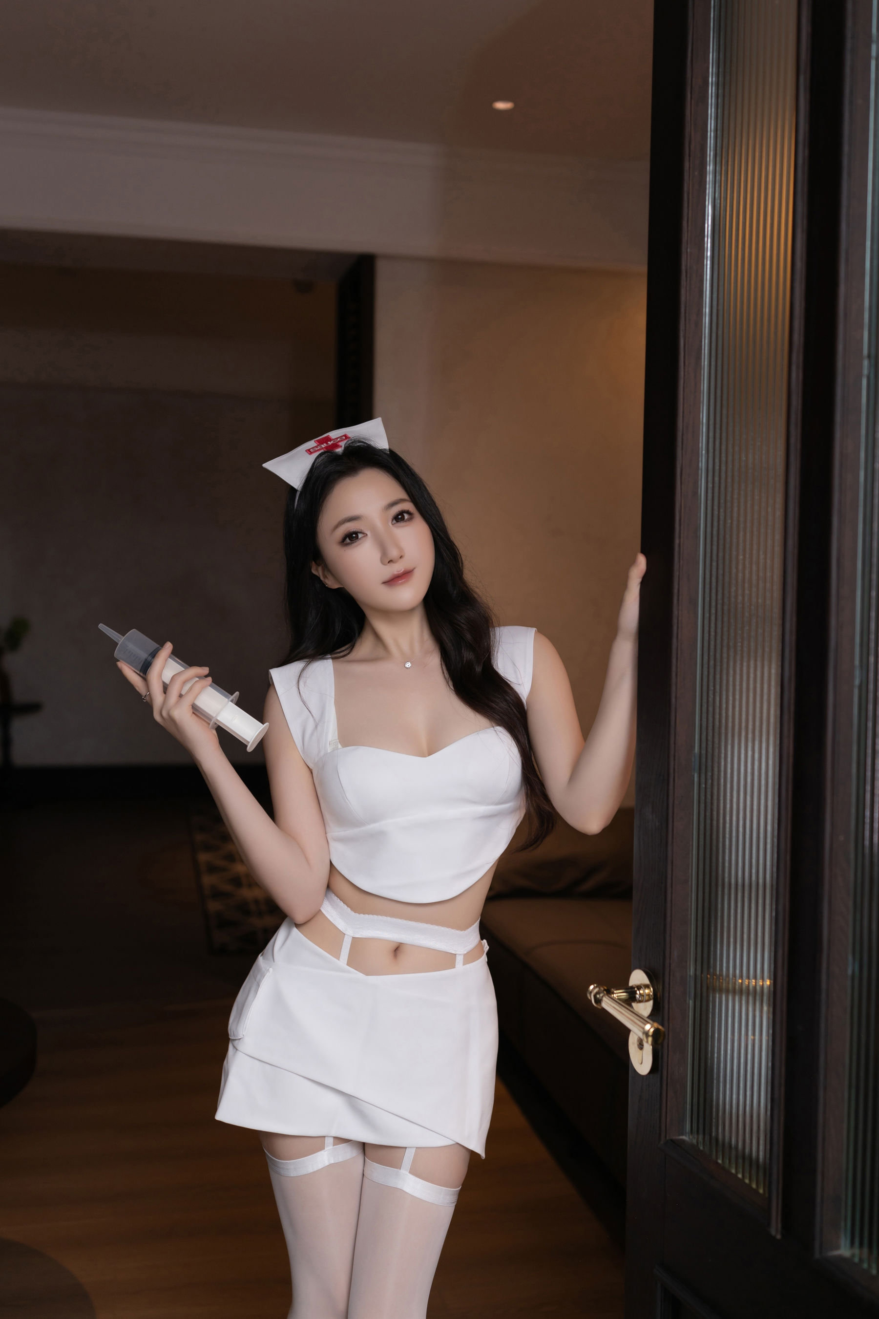 鱼子酱 - 白色护士/(120P)