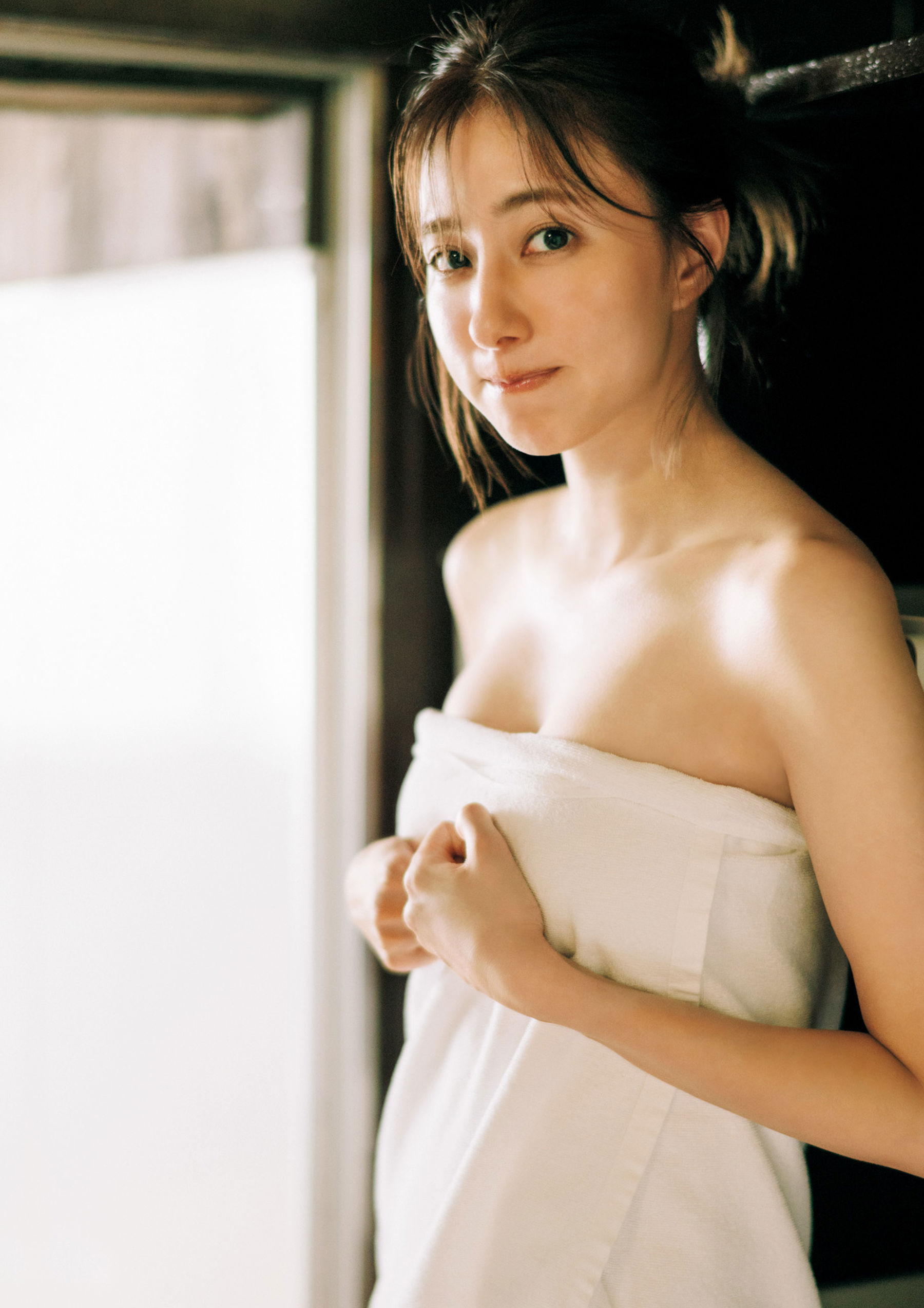 愛甲千笑美 - 会いたくなった？/(129P)