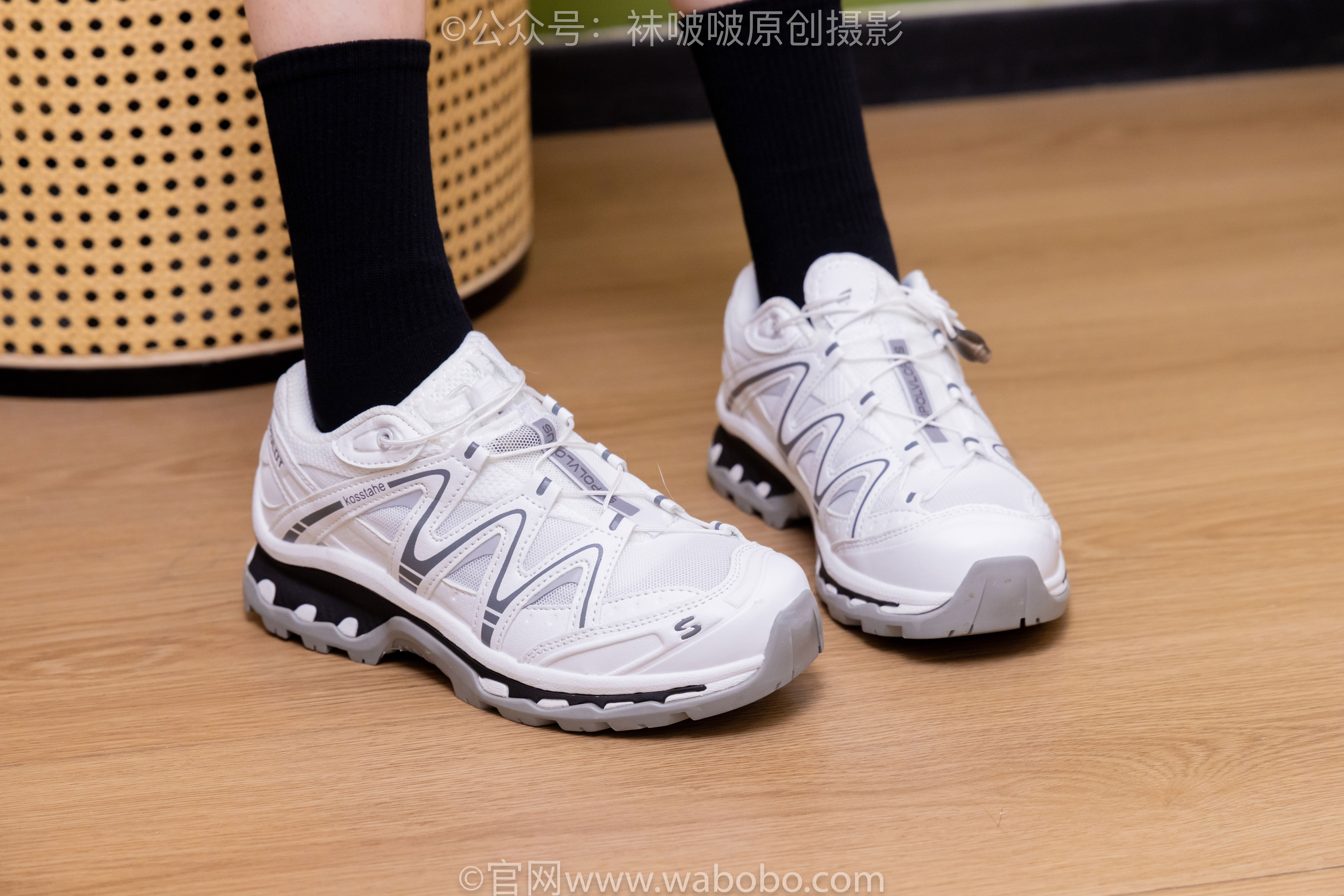 BoBoSocks袜啵啵 No.641 香菜 - 萨洛蒙运动鞋、黑棉袜、短肉丝/(189P)
