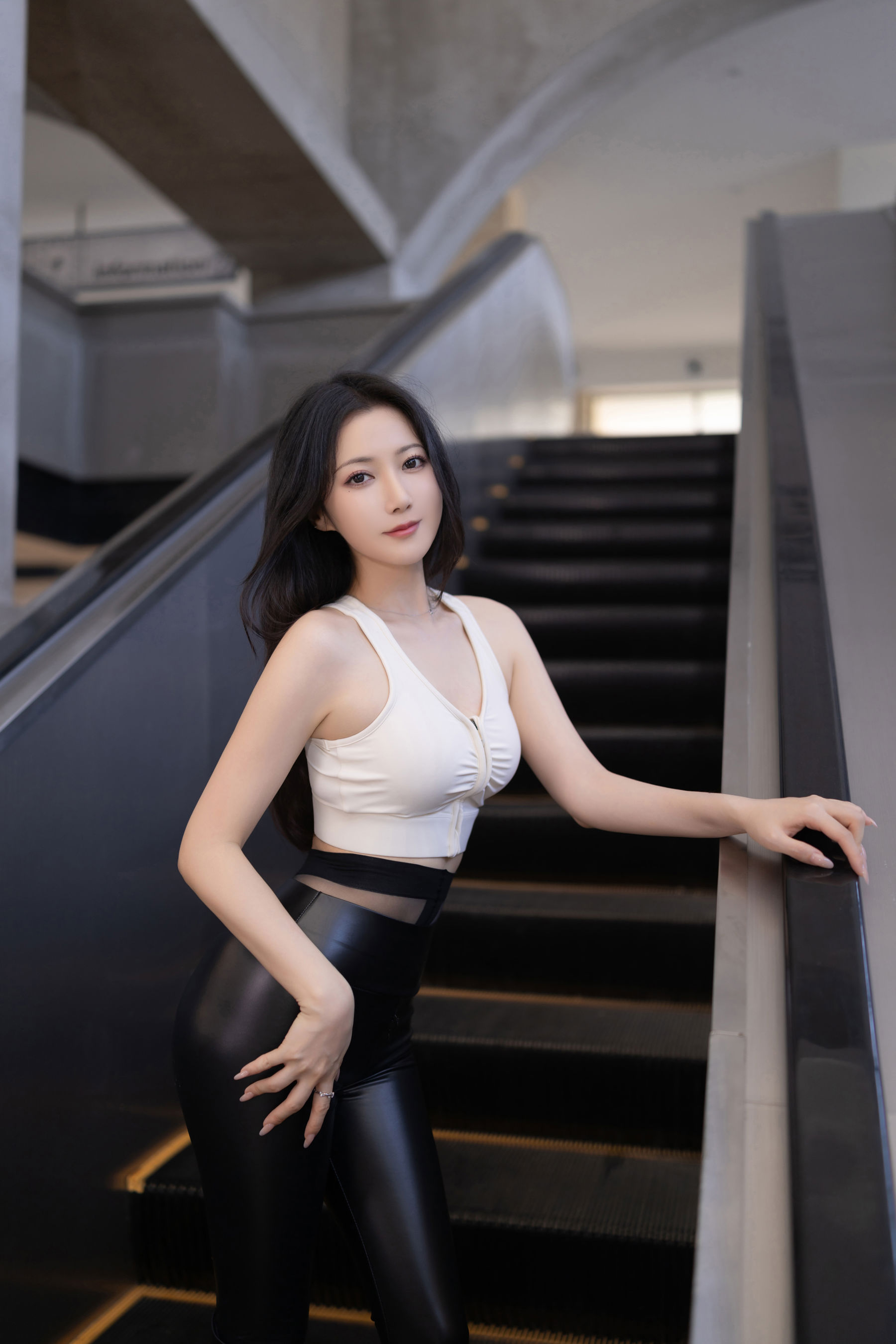 鱼子酱 - 行李托运/(121P)