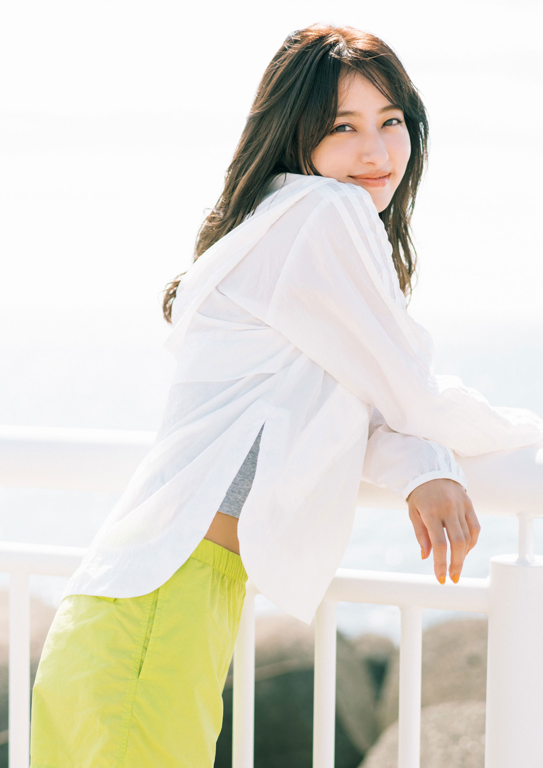 愛甲千笑美 - 会いたくなった？/(129P)