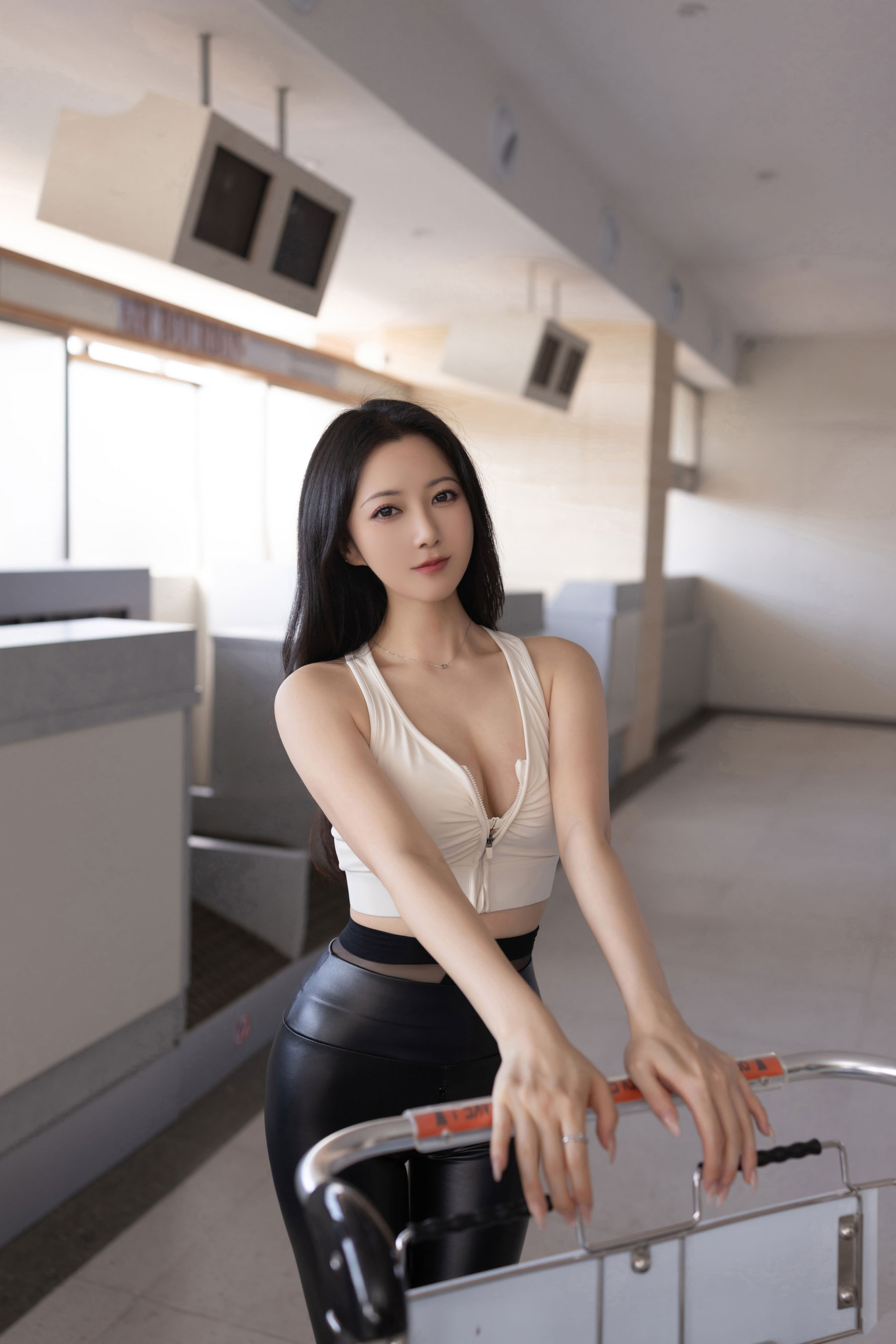 鱼子酱 - 行李托运/(121P)