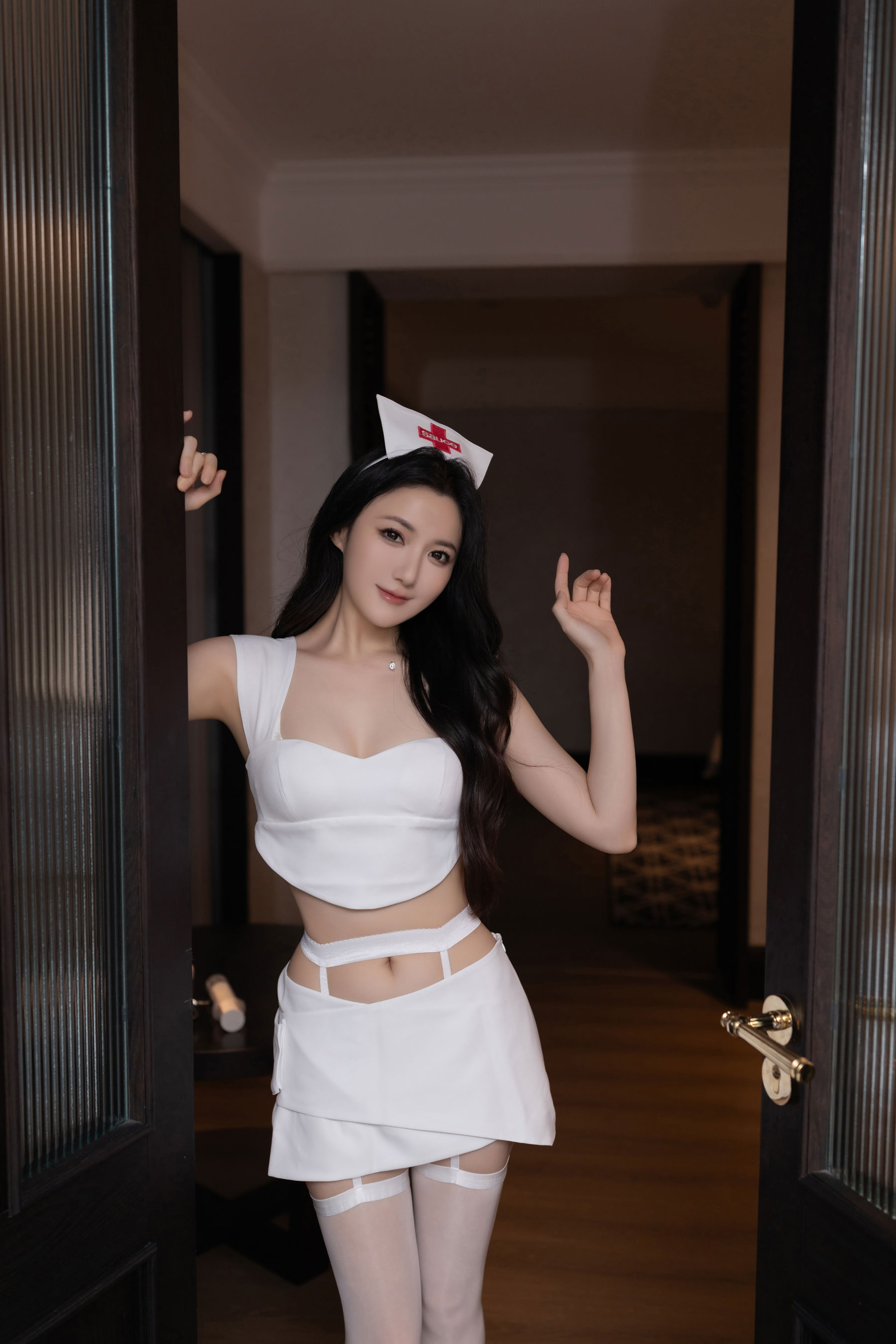 鱼子酱 - 白色护士/(120P)