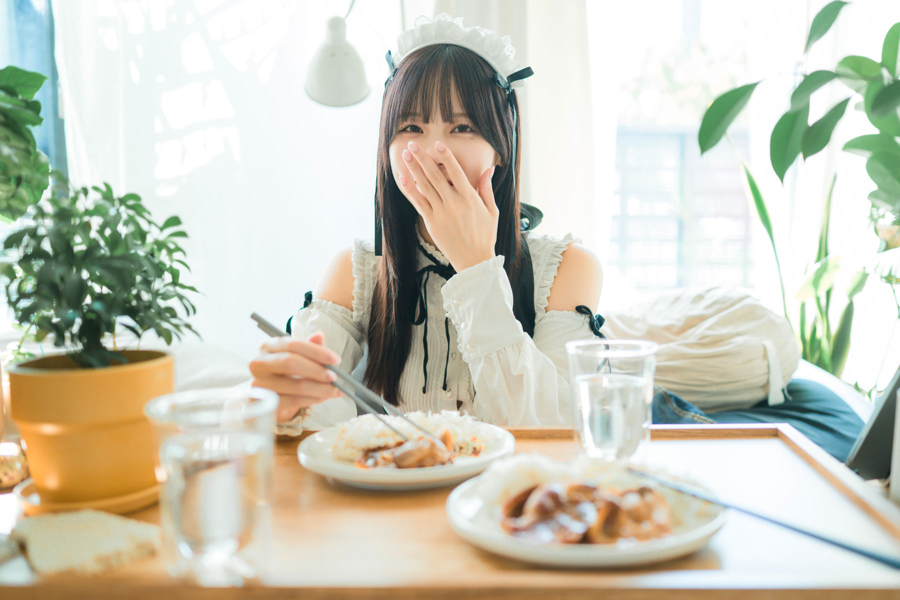日本甜美COSER けんけん - 推し型メイドロイドとしたいこと/(131P)