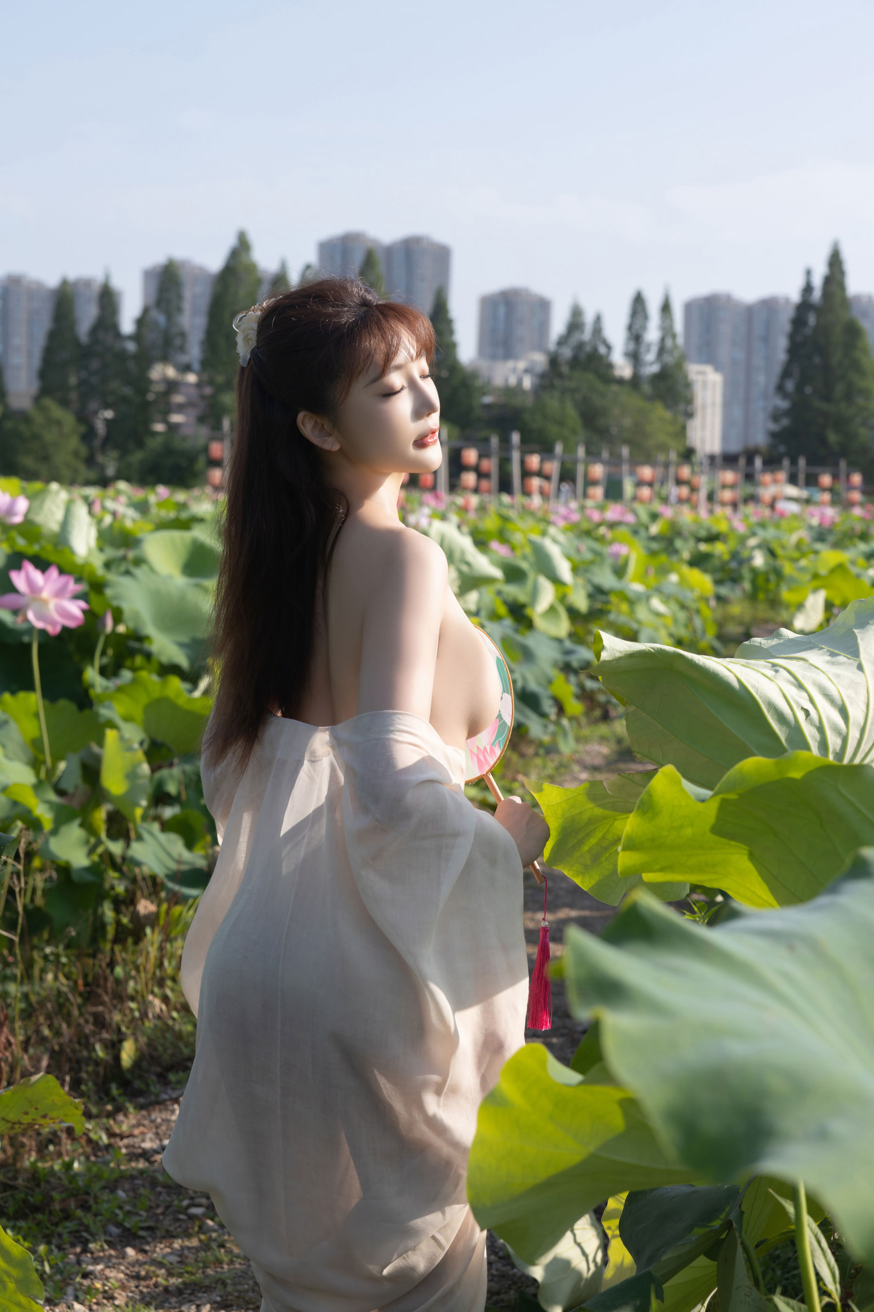陆萱萱 - 荷花/(91P)