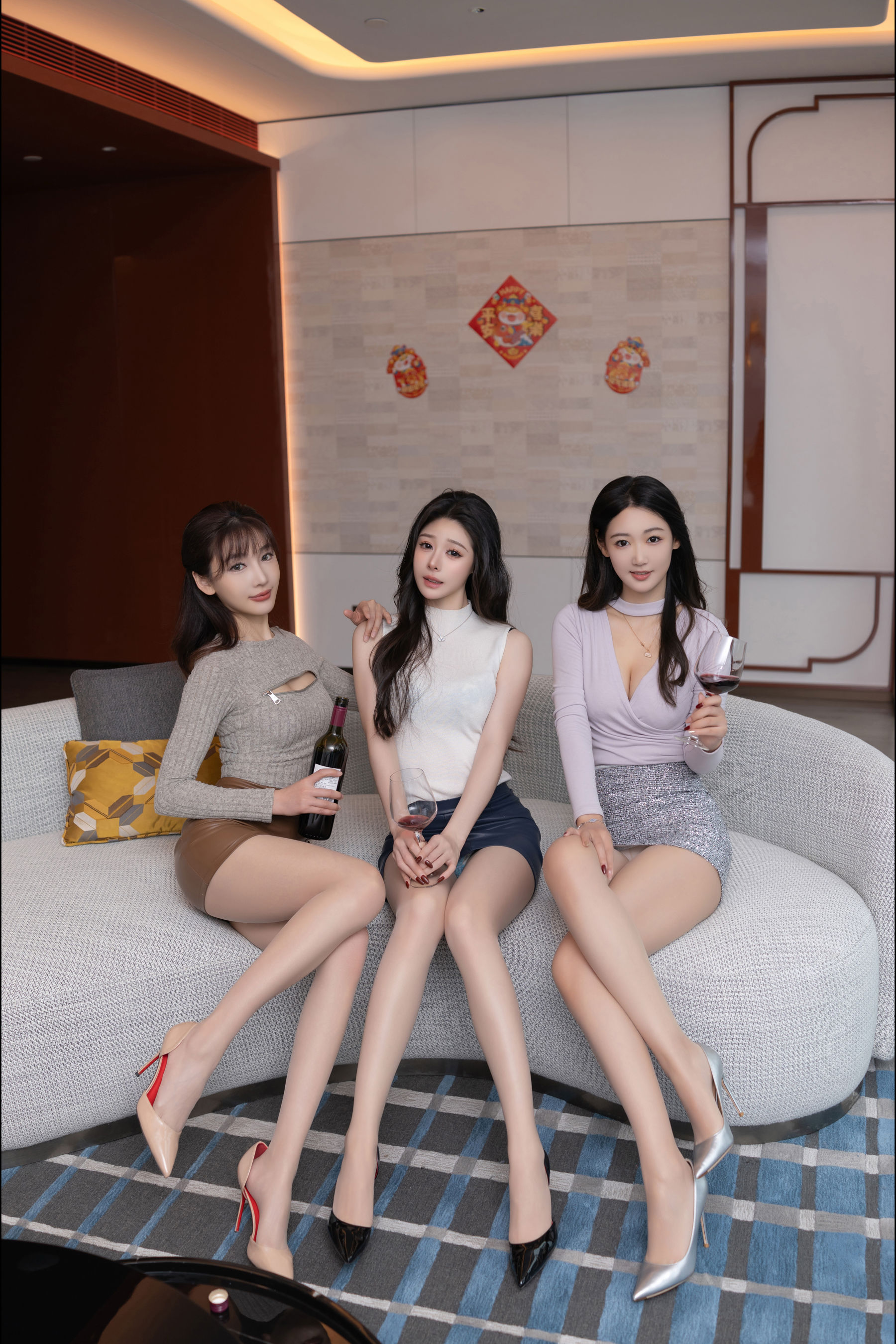 陆萱萱&唐安琪&是小逗逗 - 三姐妹闹新春/(101P)