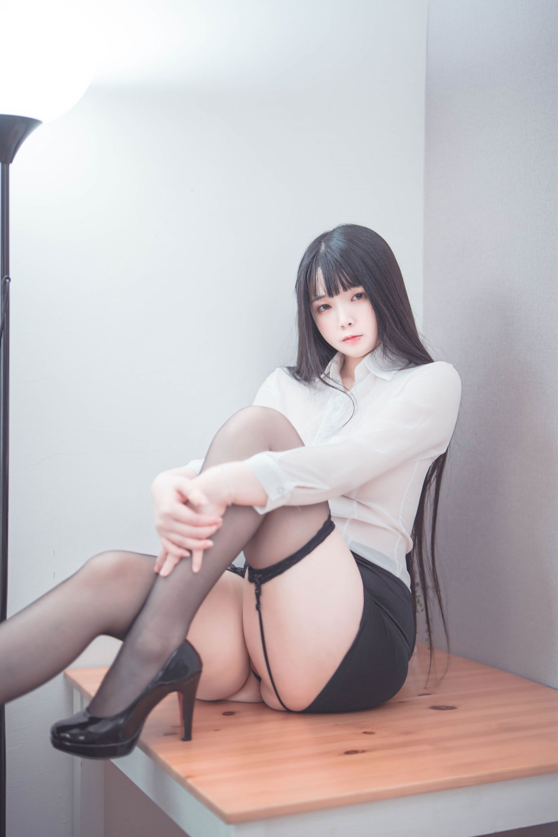 落落Raku - Weekday Eat Me/(44P)