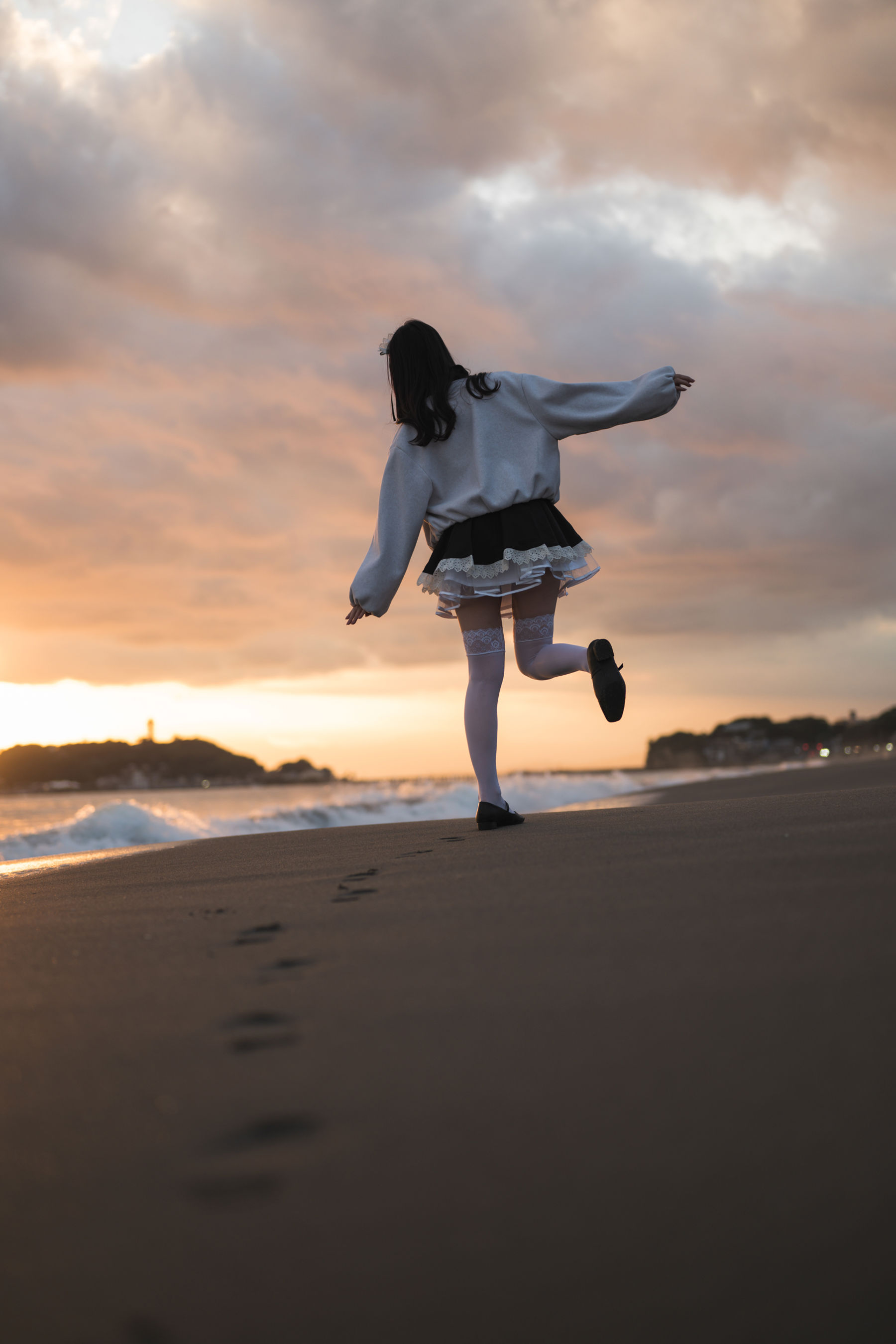 日本甜美COSER けんけん - 推し型メイドロイドとしたいこと/(131P)