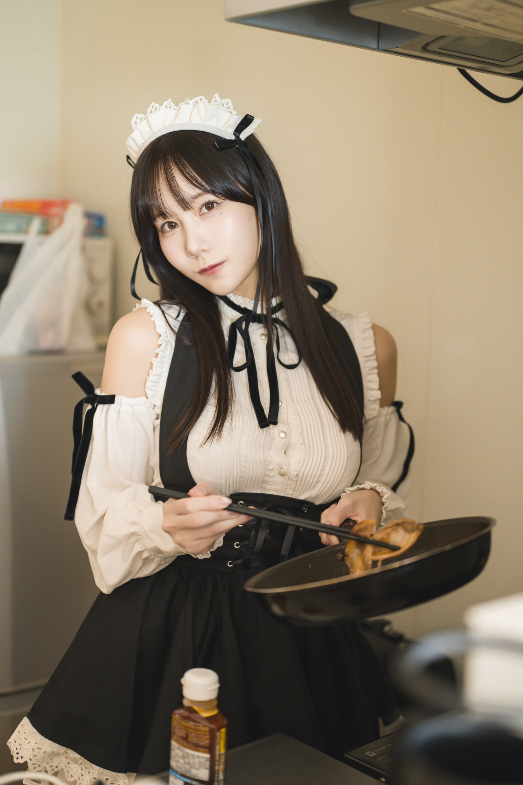 日本甜美COSER けんけん - 推し型メイドロイドとしたいこと/(131P)