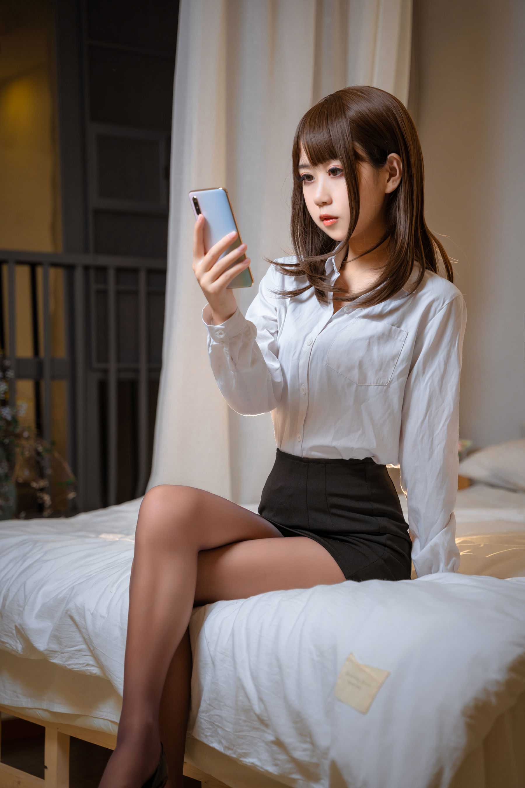 阳光美少女 萌芽儿o0 - 开裆丝袜OL/(26P)