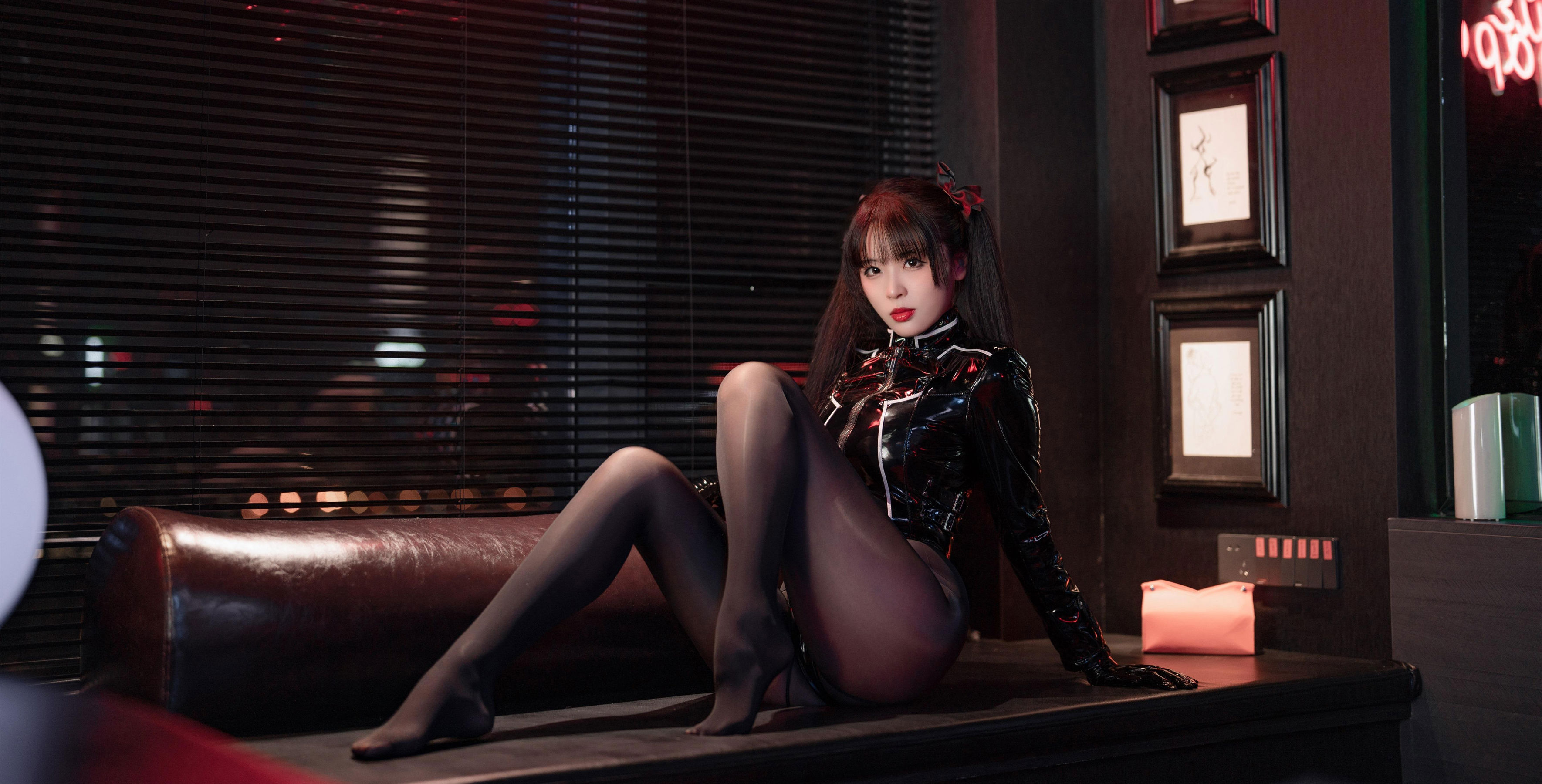 轩萧学姐 - 黑丝通讯官/(60P)