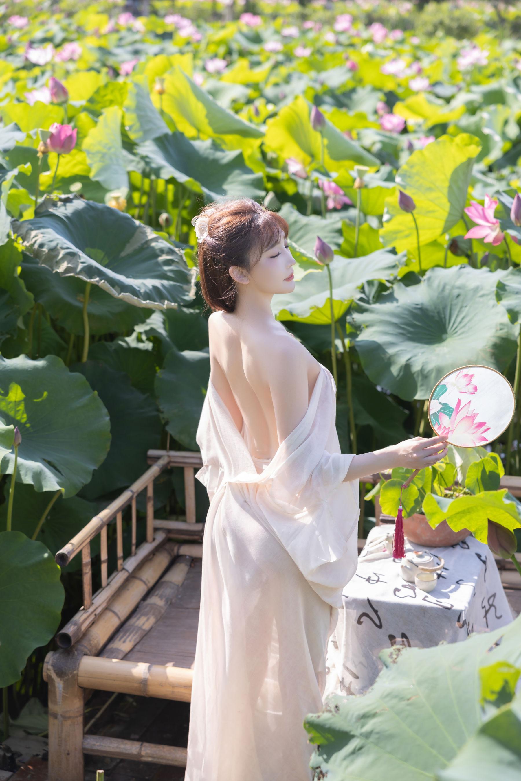 陆萱萱 - 荷花/(91P)