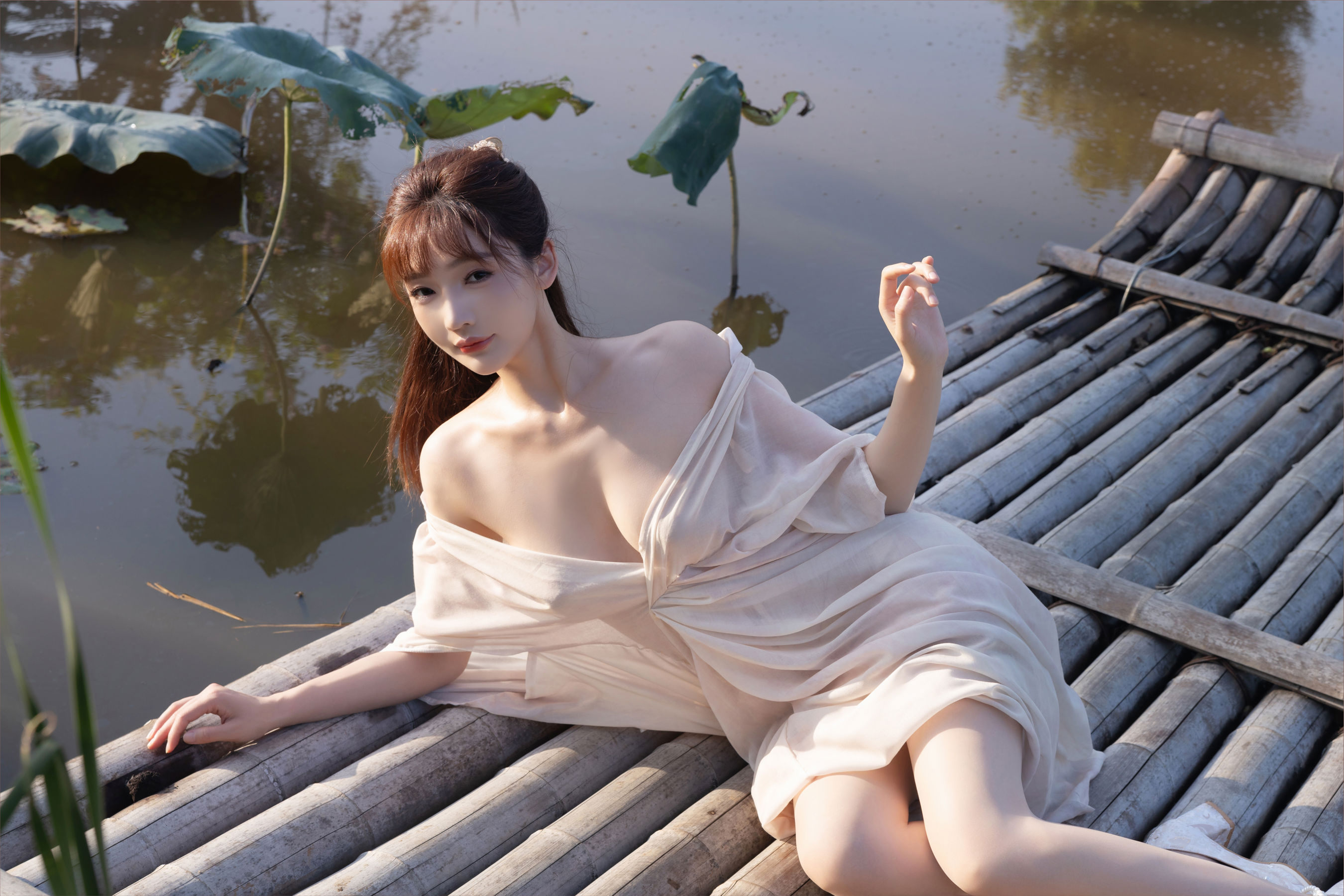 陆萱萱 - 荷花/(91P)