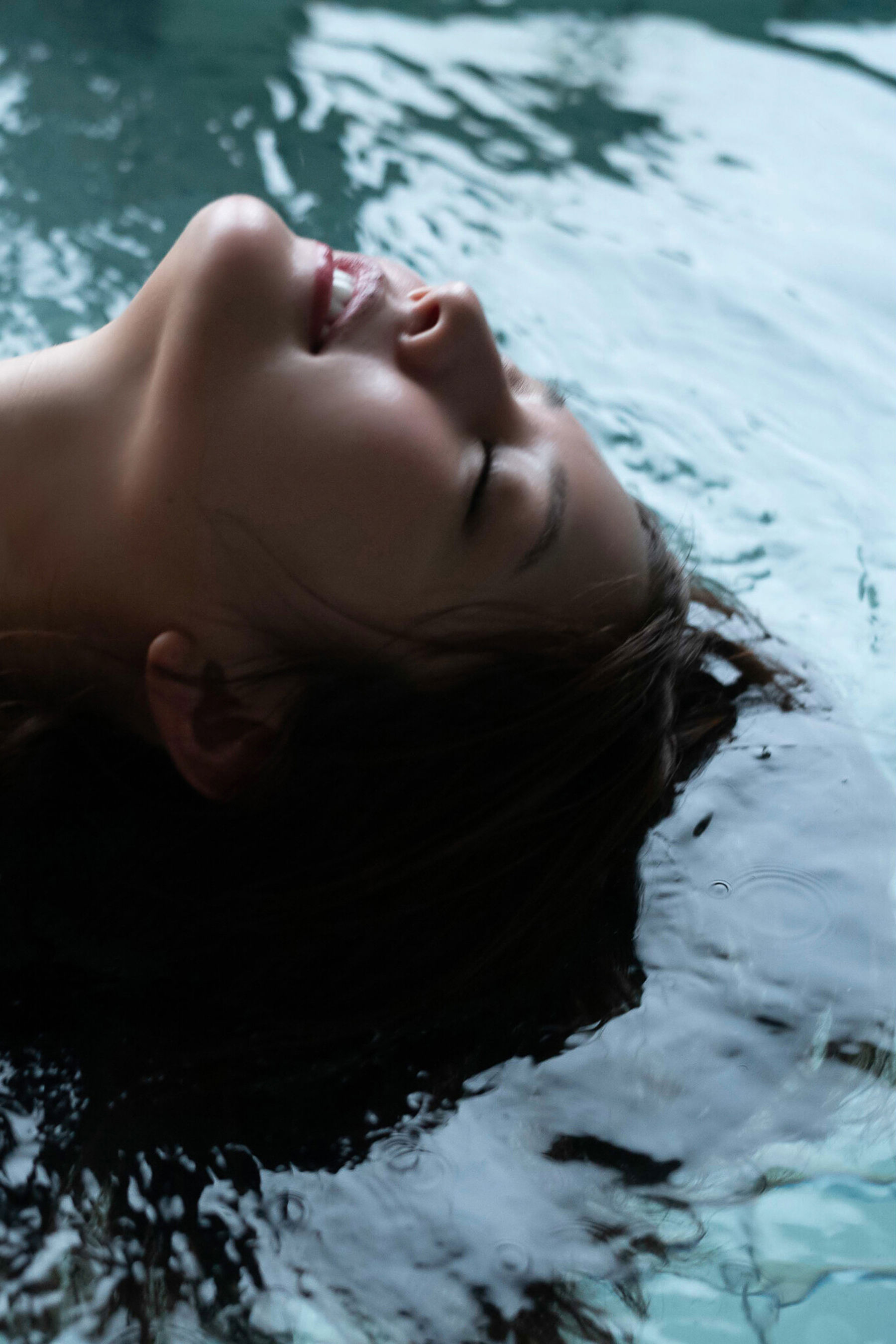 林ゆめ - 夕立の宿/(117P)