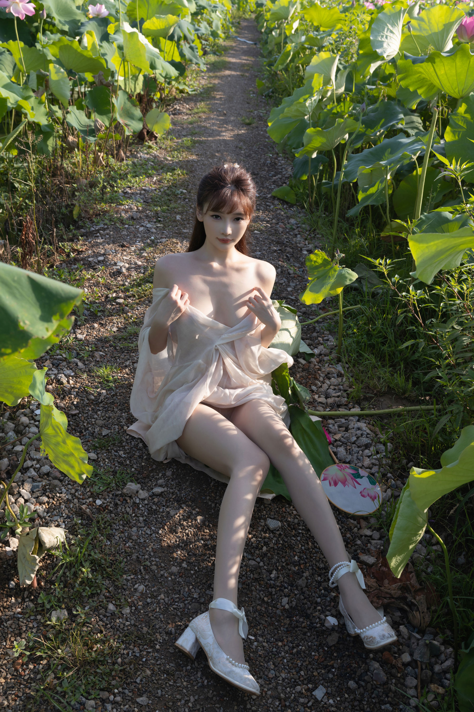 陆萱萱 - 荷花/(91P)