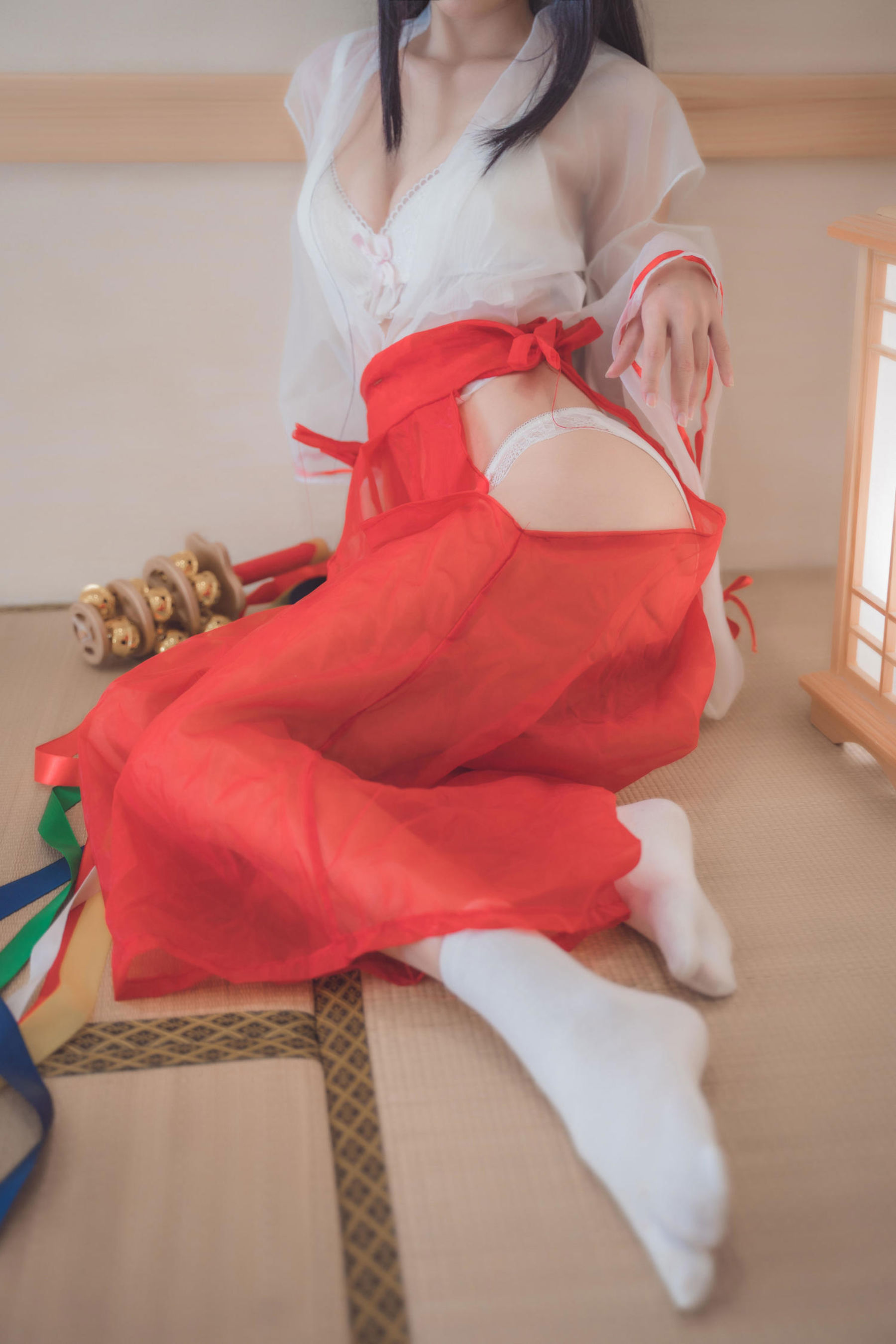 西园寺南歌 写真 - 巫女本/(79P)