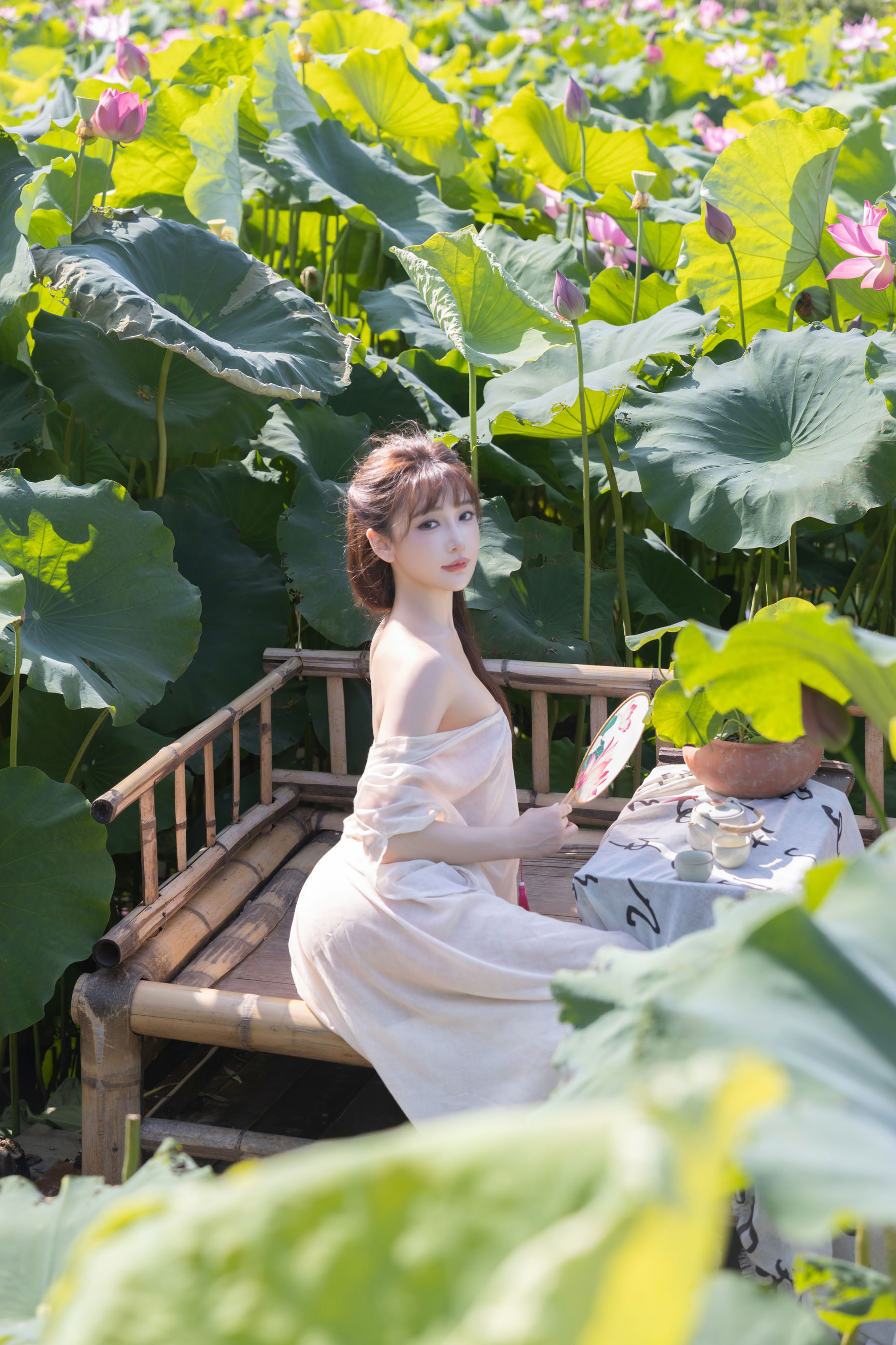 陆萱萱 - 荷花/(91P)