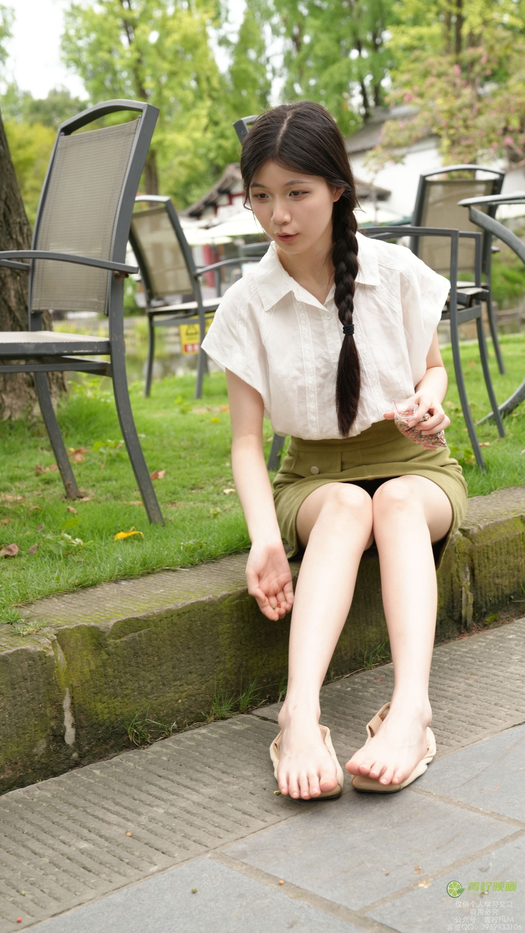 青柠映画 - 小小 喂鸽子/(92P)