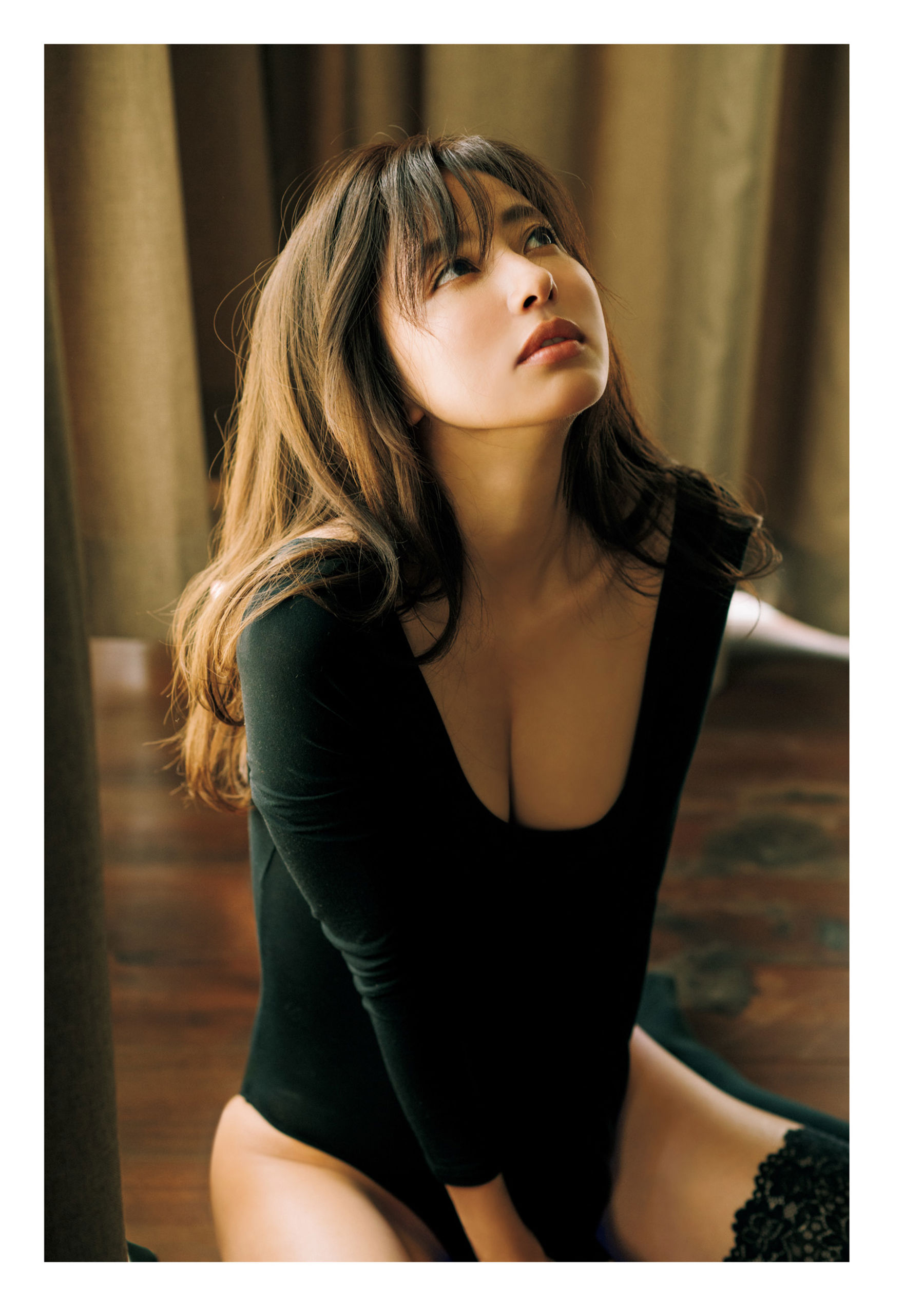 愛甲千笑美 - 会いたくなった？/(129P)