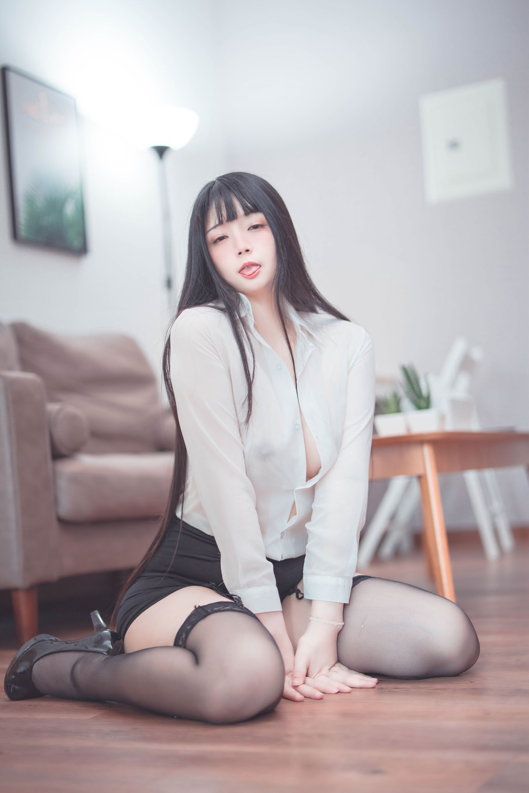 落落Raku - Weekday Eat Me/(44P)