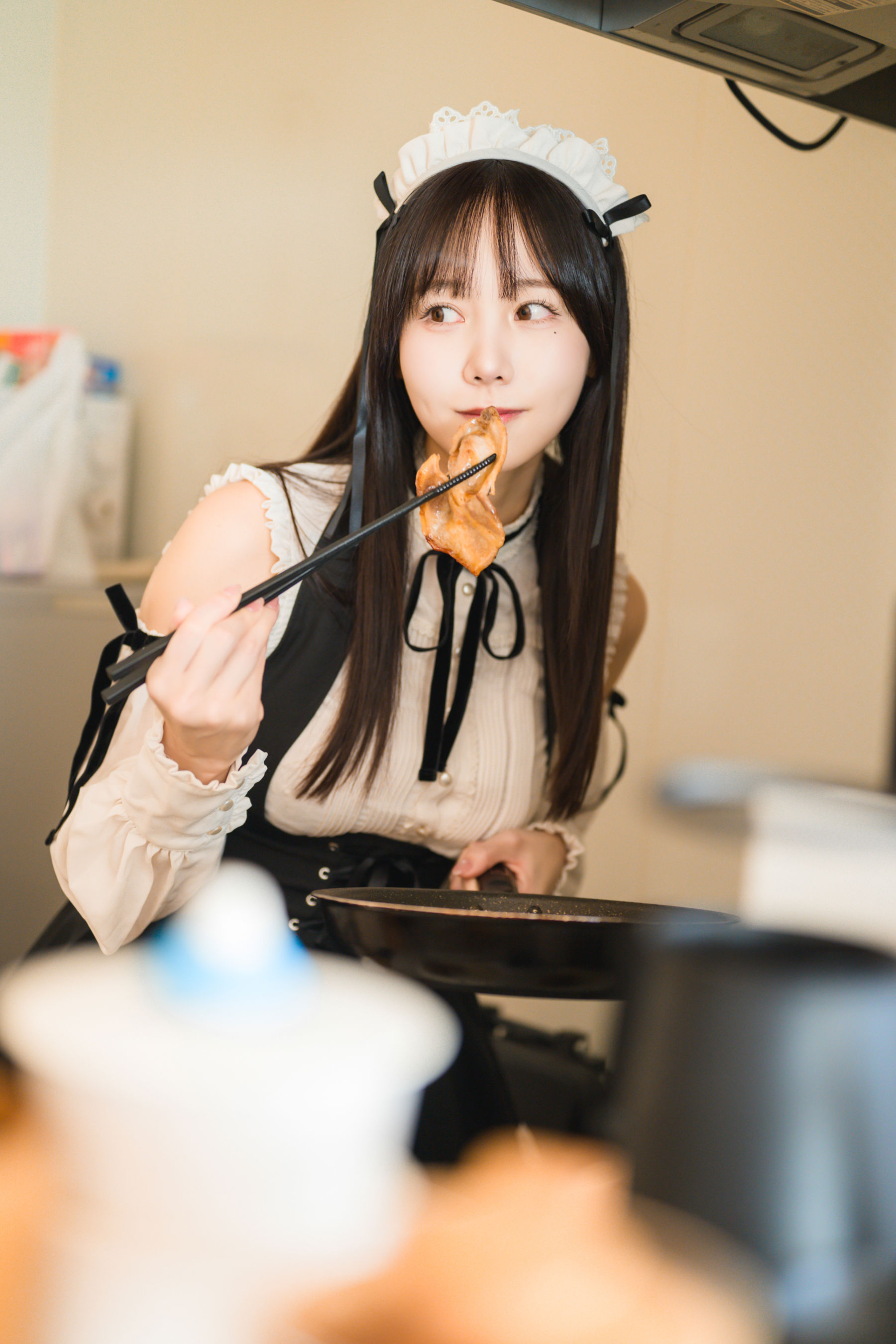 日本甜美COSER けんけん - 推し型メイドロイドとしたいこと/(131P)