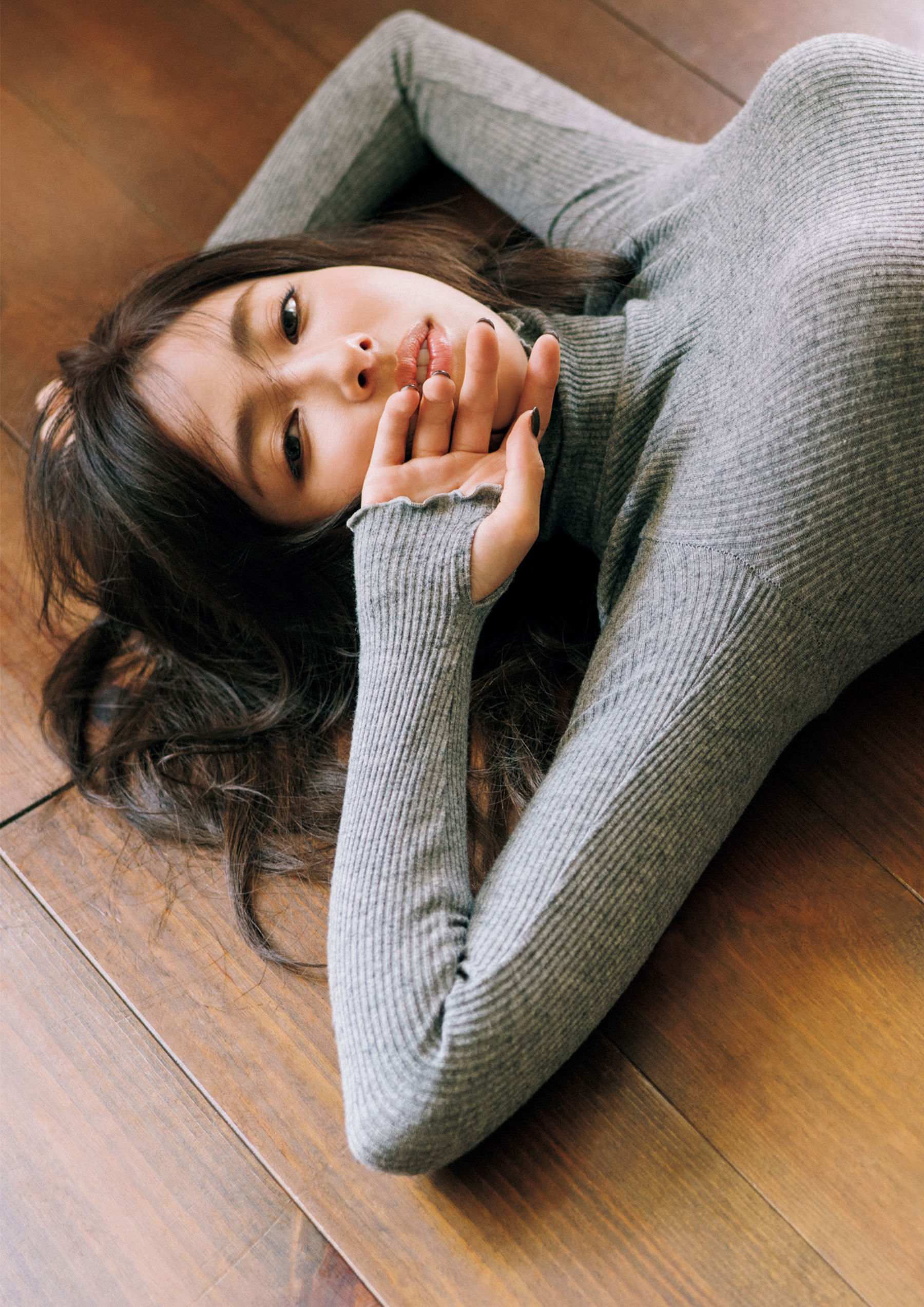 愛甲千笑美 - 会いたくなった？/(129P)