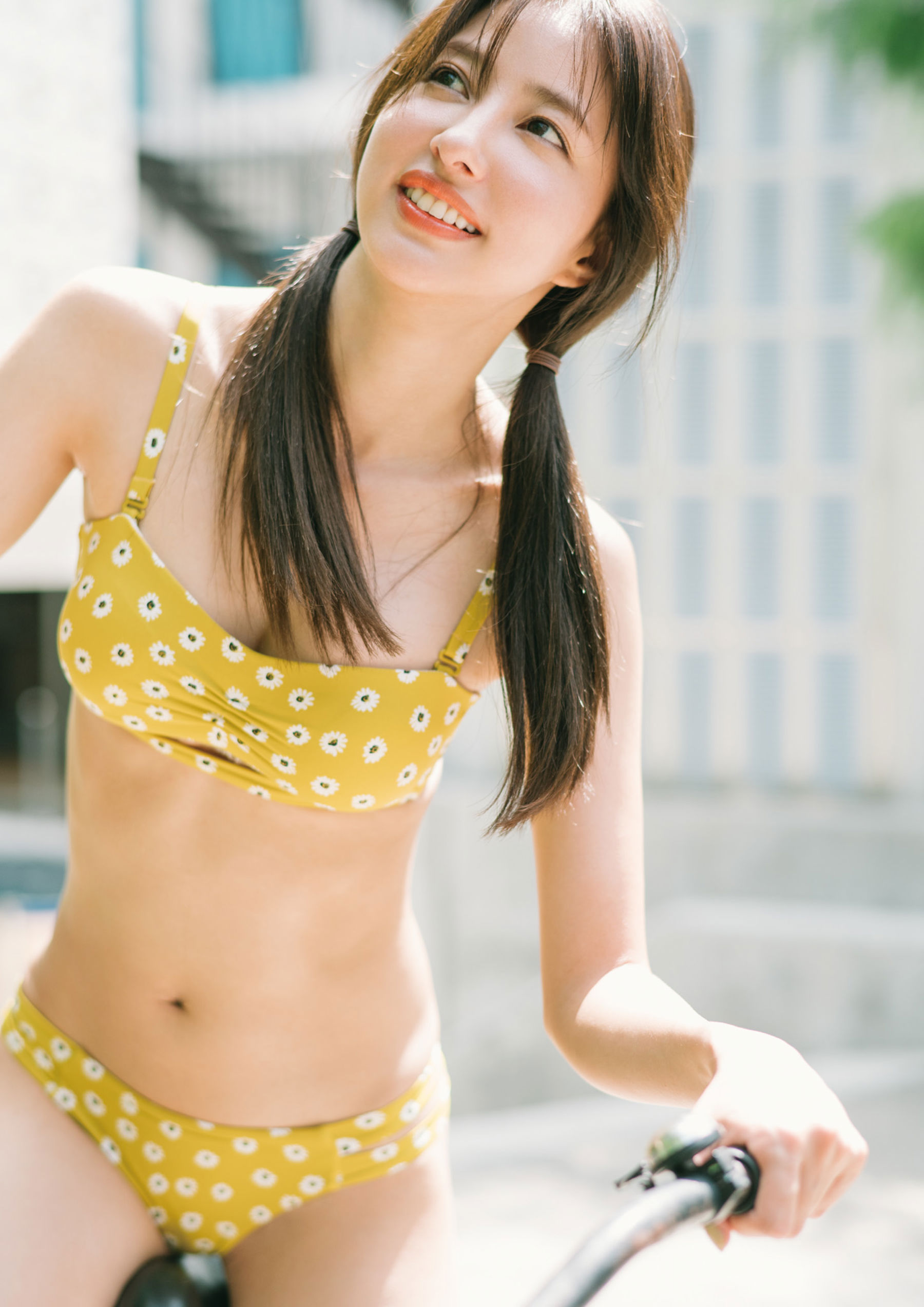 愛甲千笑美 - 会いたくなった？/(129P)