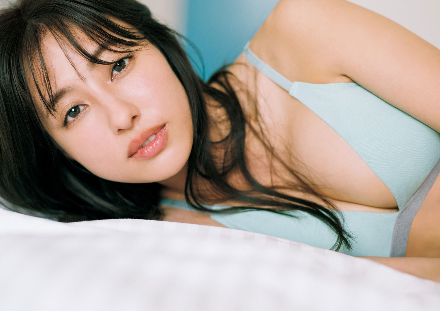 愛甲千笑美 - 会いたくなった？/(129P)