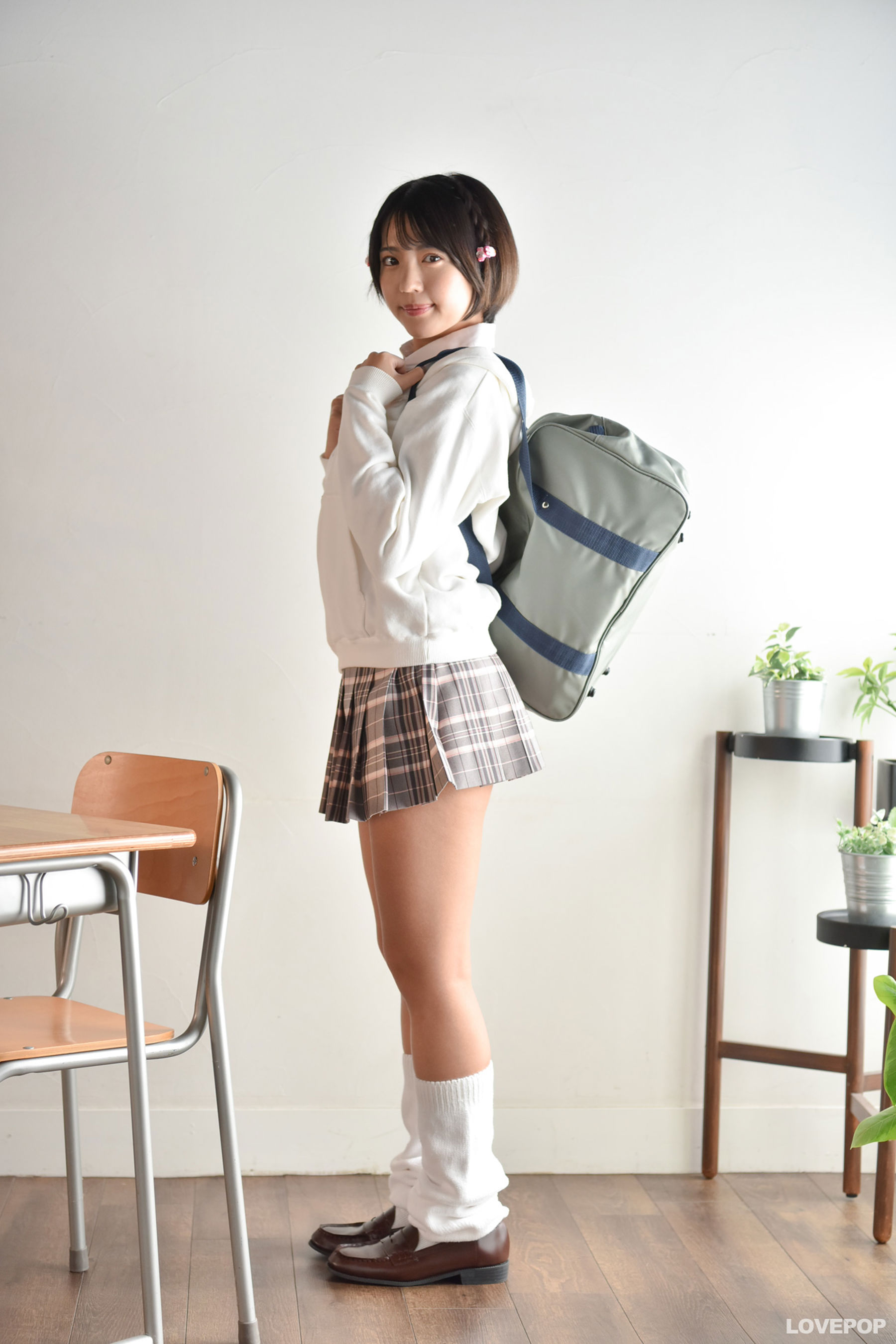 [LOVEPOP] Moeka Sasaki 佐々木萌香 Photoset 31/(98P)