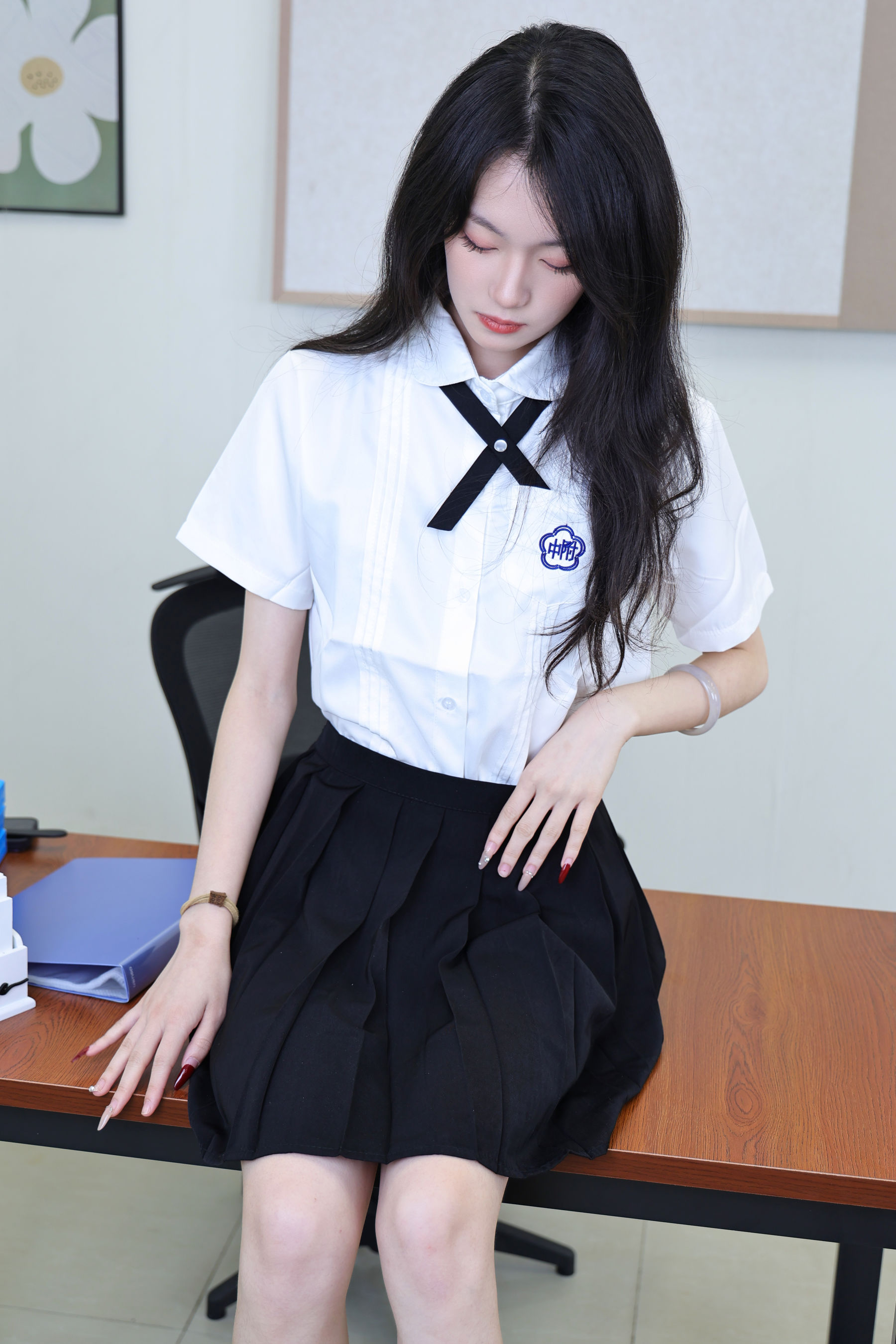 绮梦摄影 2025.10.20 No.423 小艺 珍藏无修无水印版/(367P)