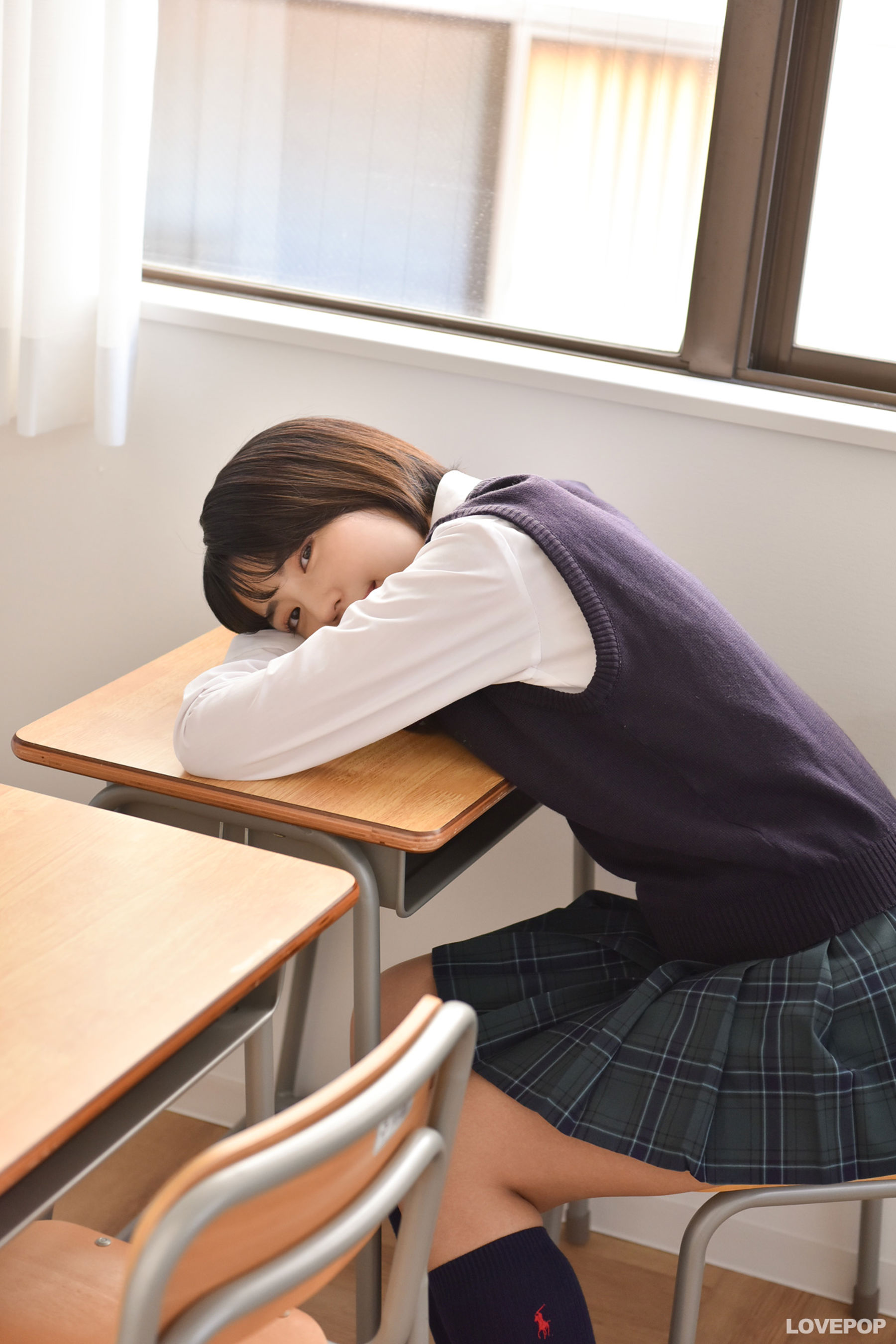 [LOVEPOP] Moeka Sasaki 佐々木萌香 Photoset 33/(94P)