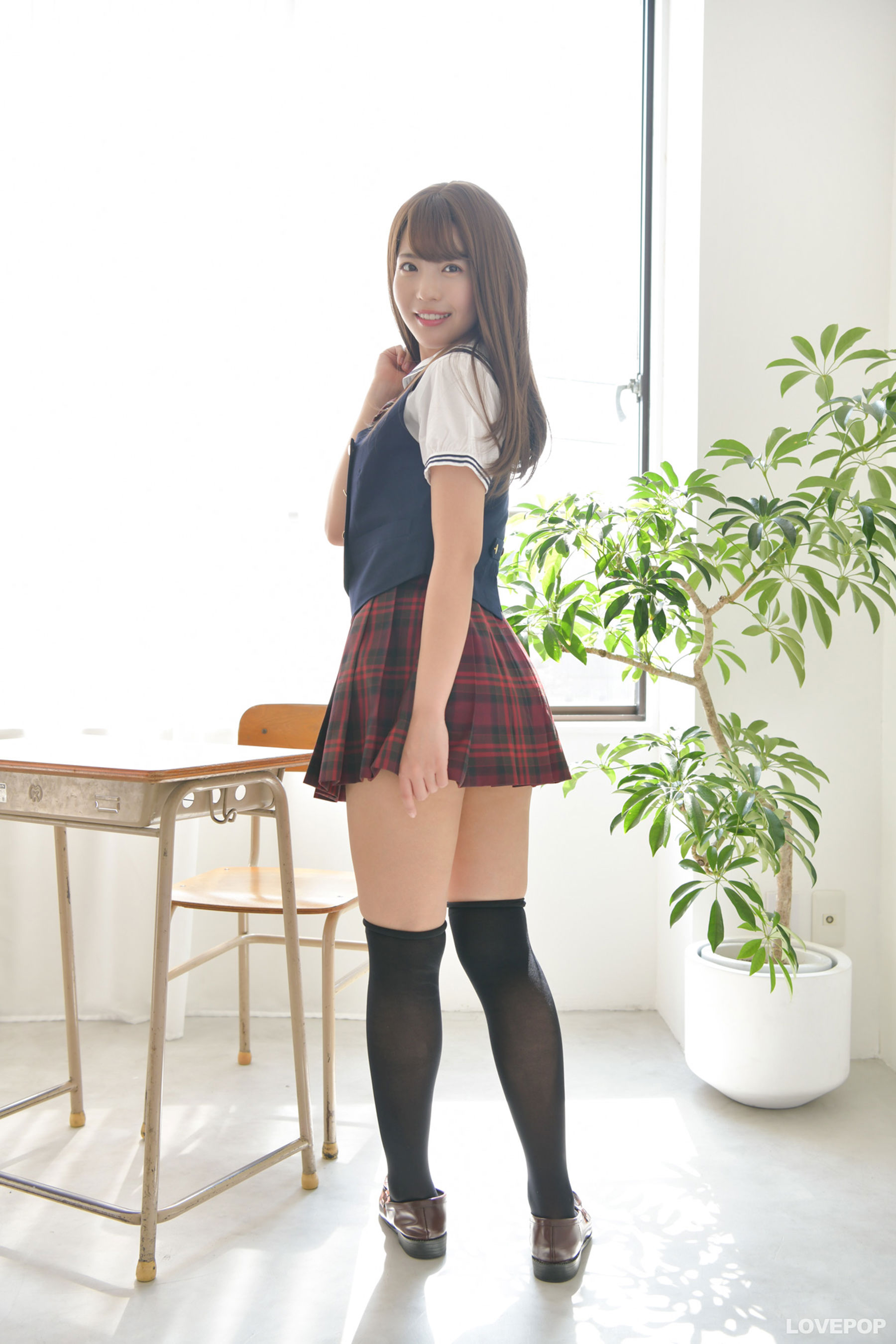 [LOVEPOP] Moeka Sasaki 佐々木萌香 Photoset 24/(94P)