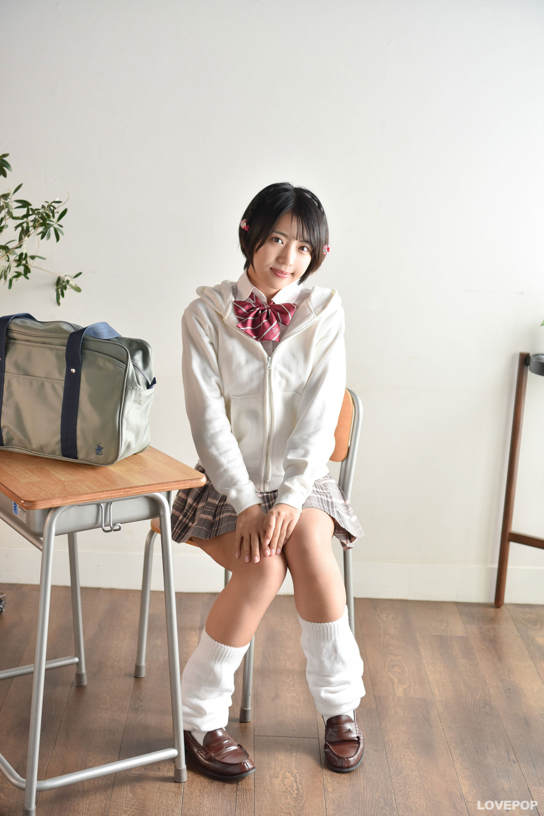 [LOVEPOP] Moeka Sasaki 佐々木萌香 Photoset 31/(98P)
