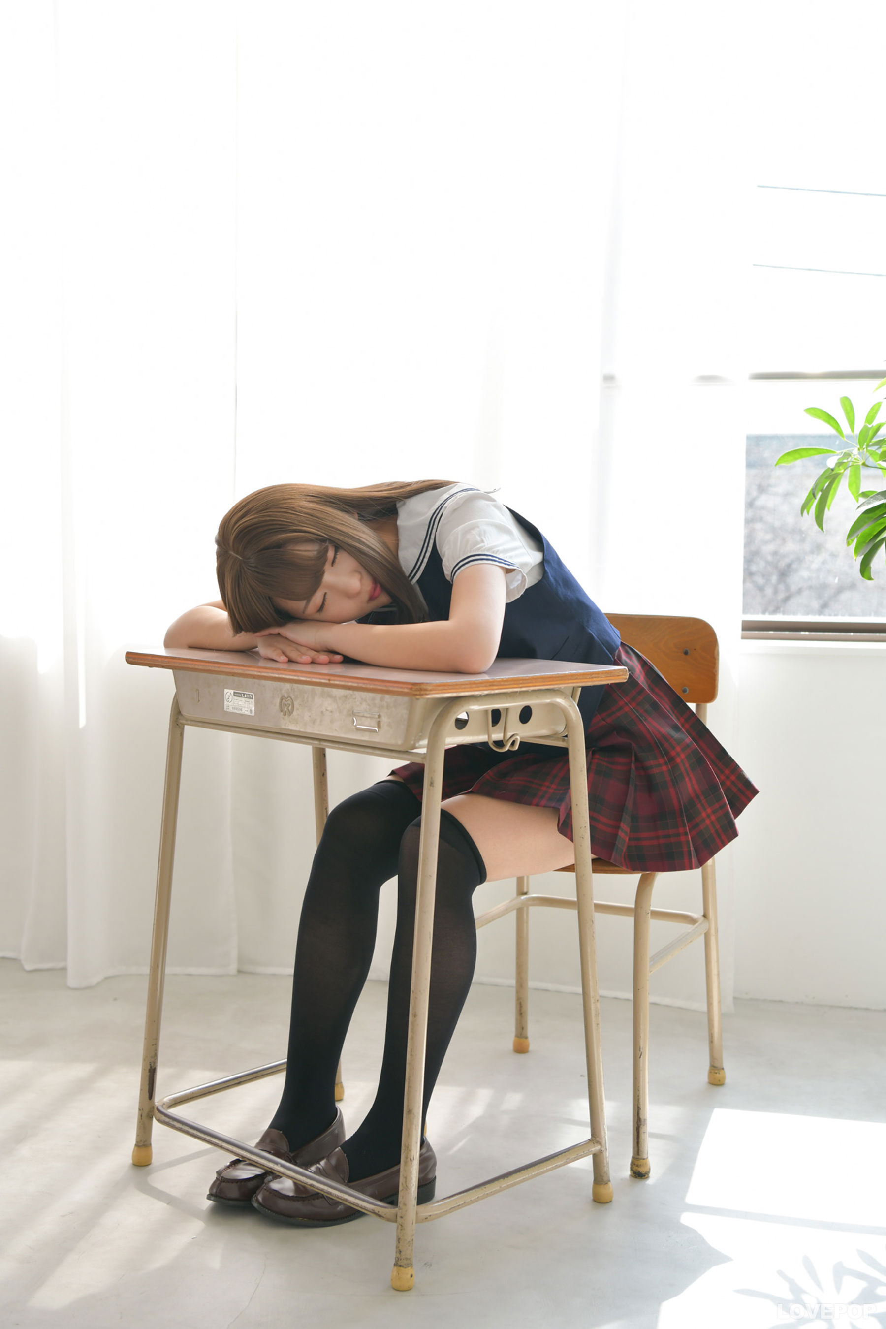 [LOVEPOP] Moeka Sasaki 佐々木萌香 Photoset 24/(94P)